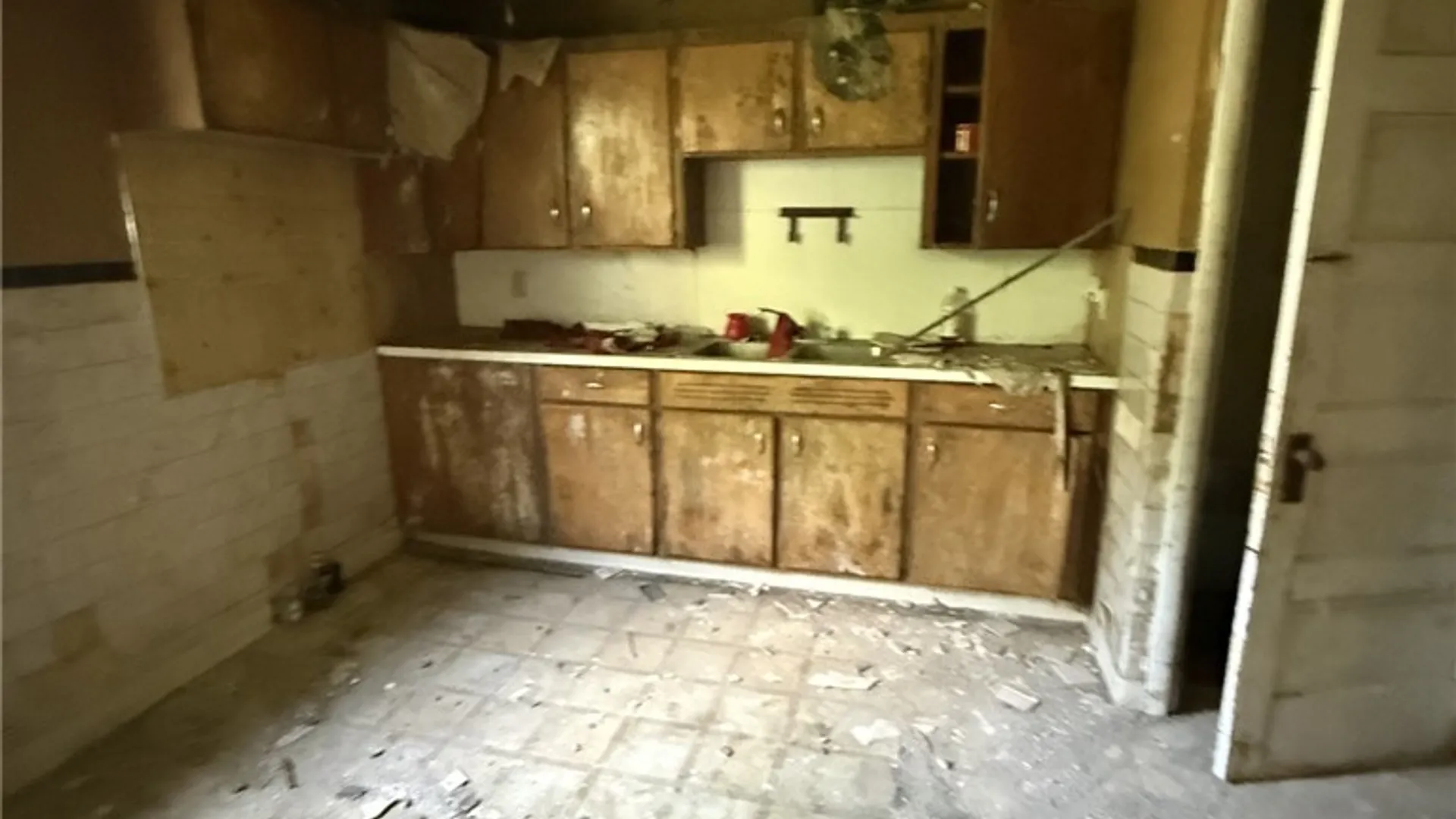 Property at 1600 Cleveland Avenue, Niagara Falls, NY 14305 18