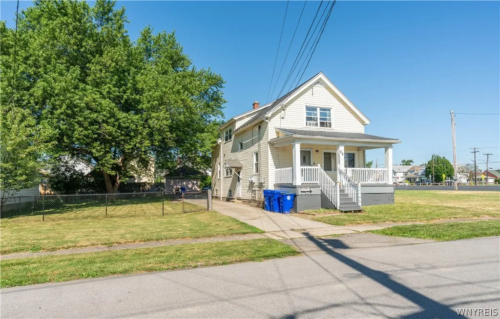 Property at 86 Fernwood Avenue, West Seneca, NY 14206