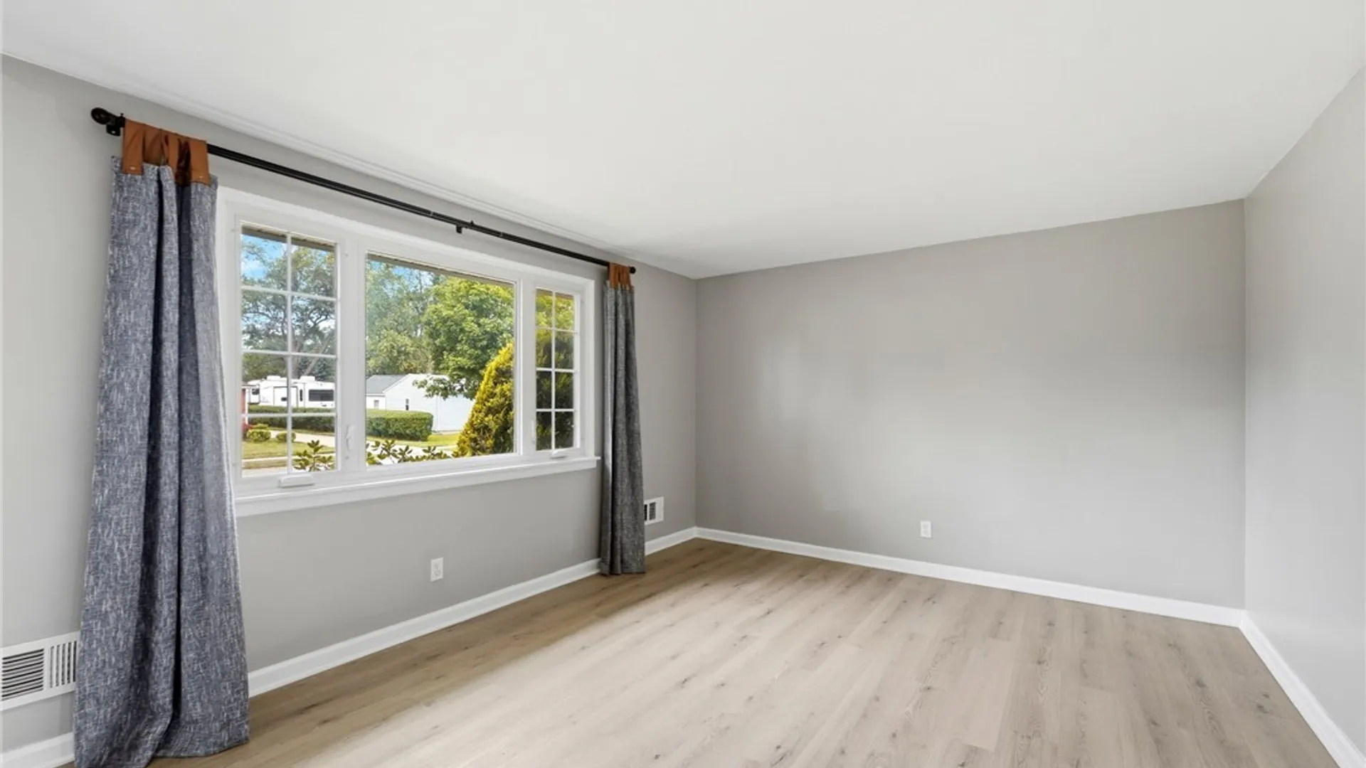 Property at 187 Dale Drive, Tonawanda, NY 14150 5