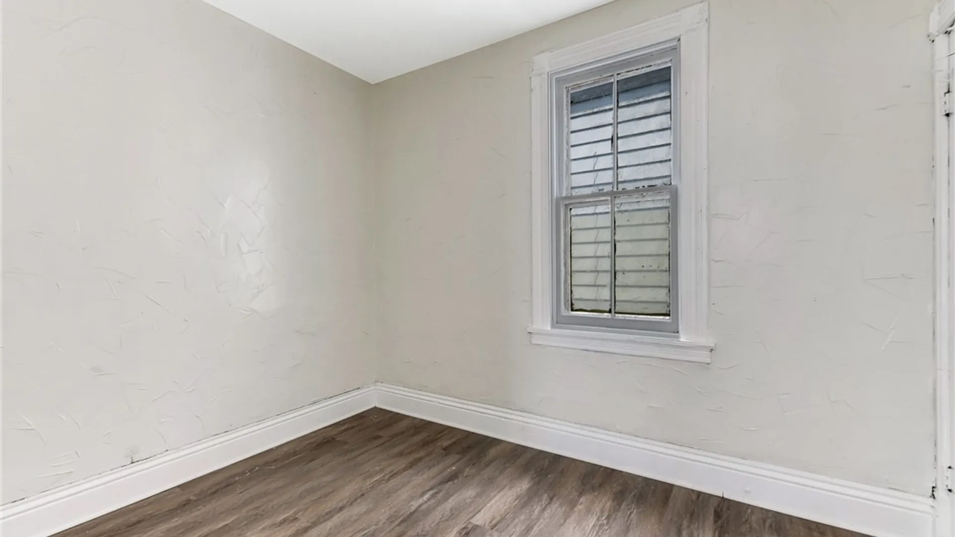 Property at 76 Chester Street, Buffalo, NY 14208 8