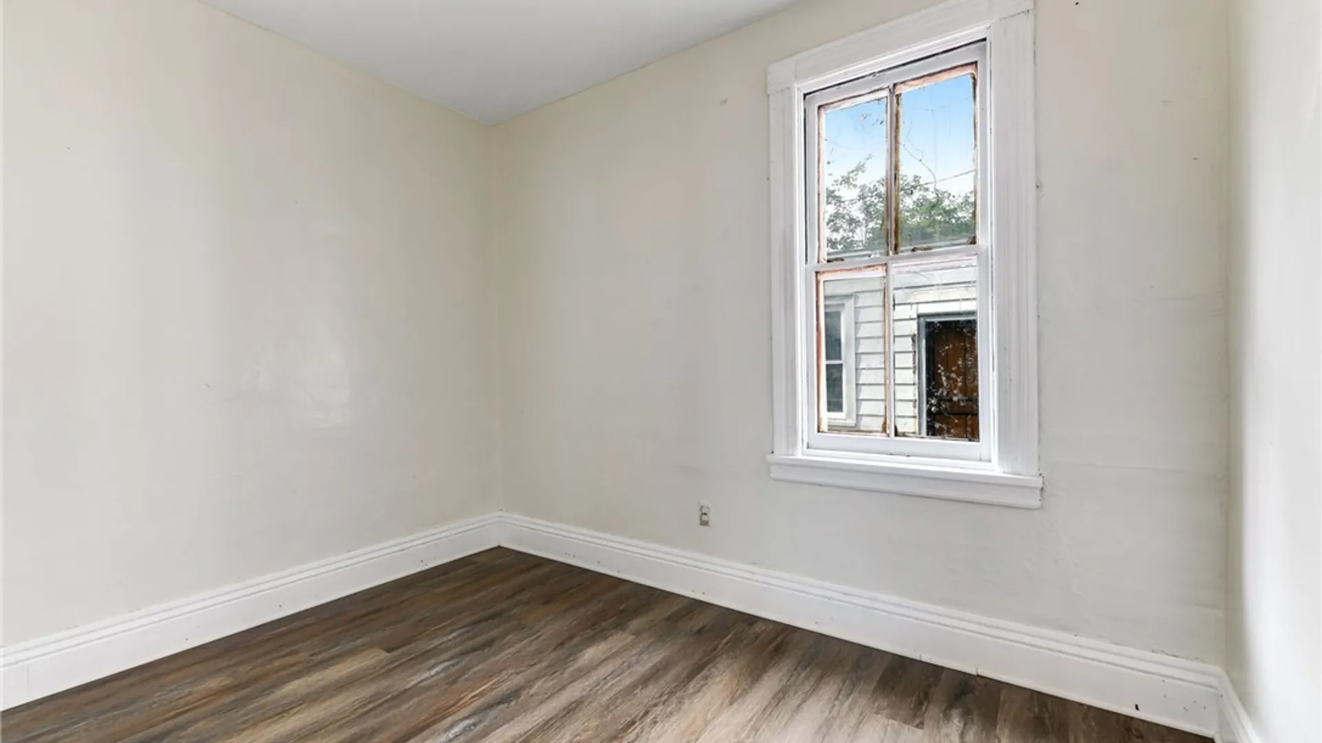 Property at 76 Chester Street, Buffalo, NY 14208 11