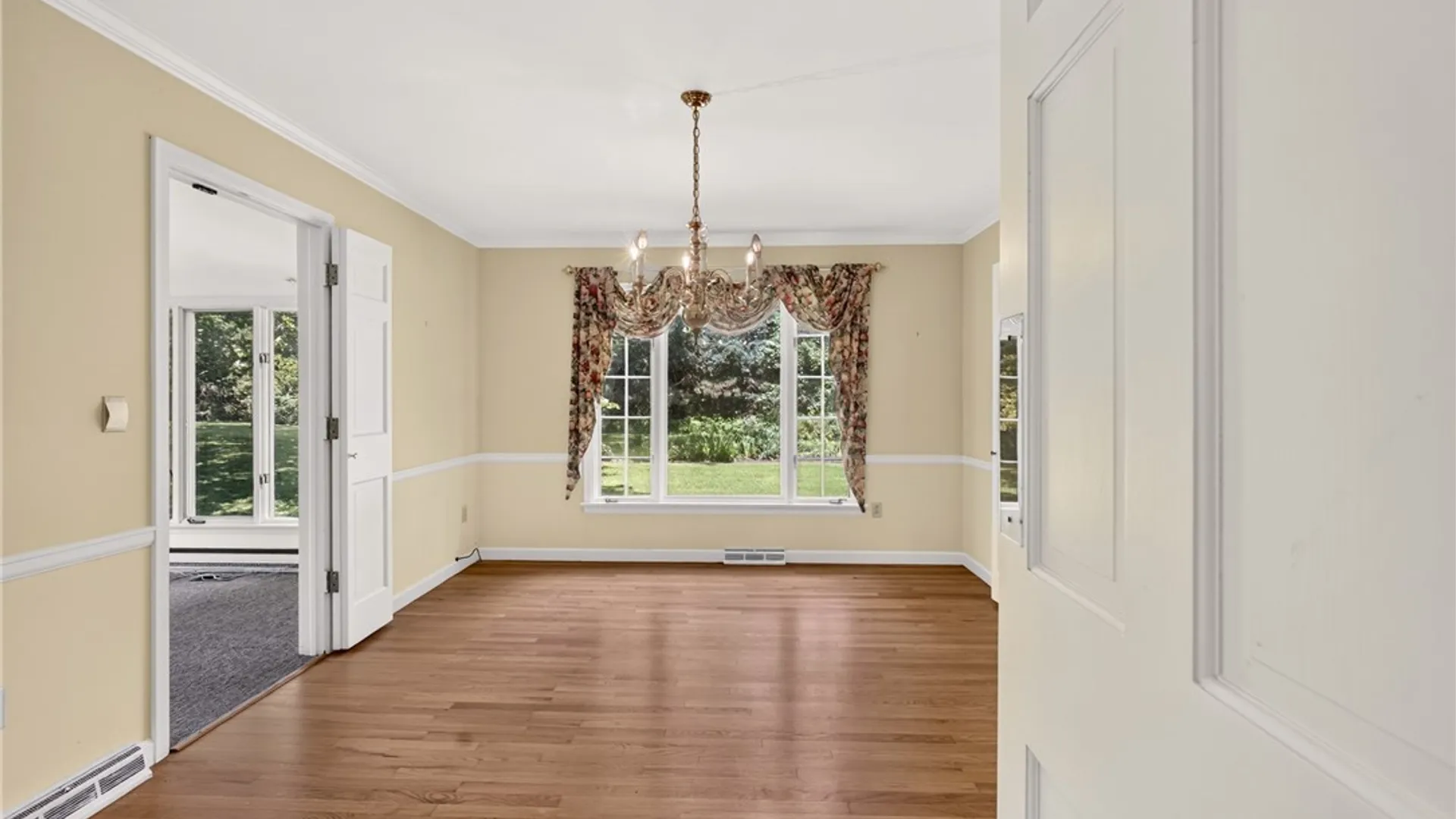 Property at 6981 Colonial Drive, DeWitt, NY 13066 8