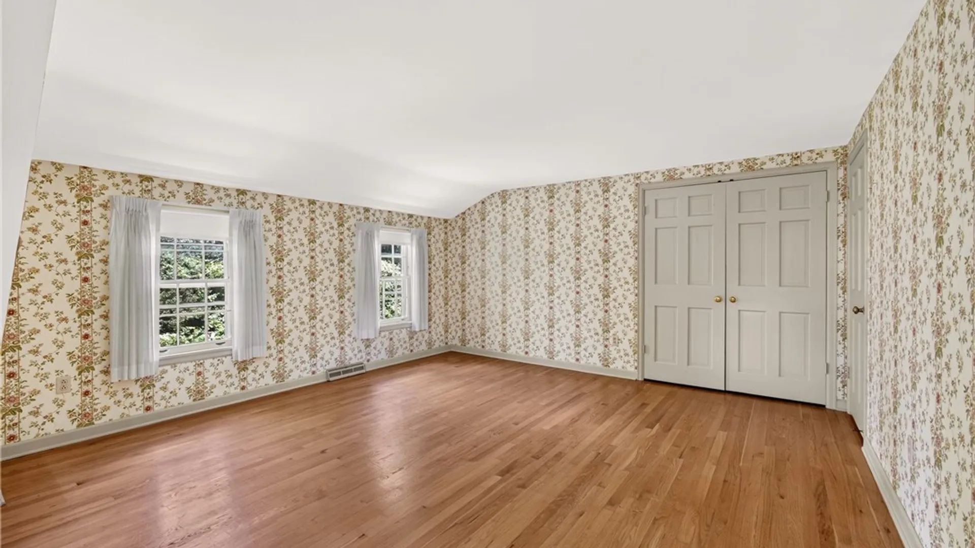 Property at 6981 Colonial Drive, DeWitt, NY 13066 25