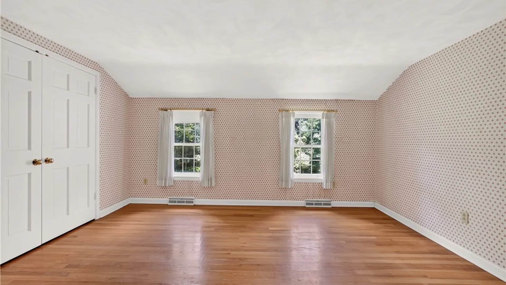 Property at 6981 Colonial Drive, DeWitt, NY 13066 28