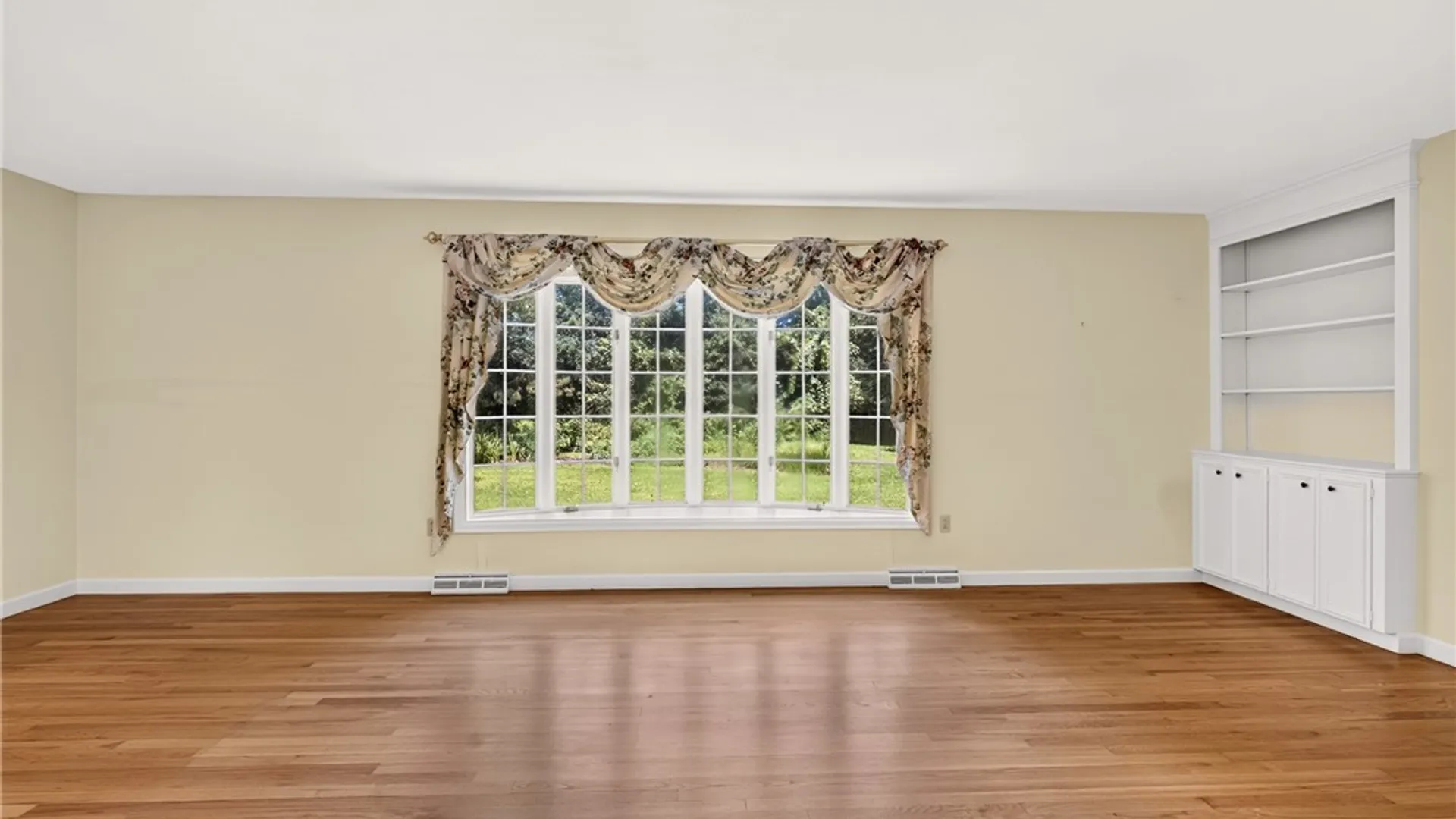 Property at 6981 Colonial Drive, DeWitt, NY 13066 13