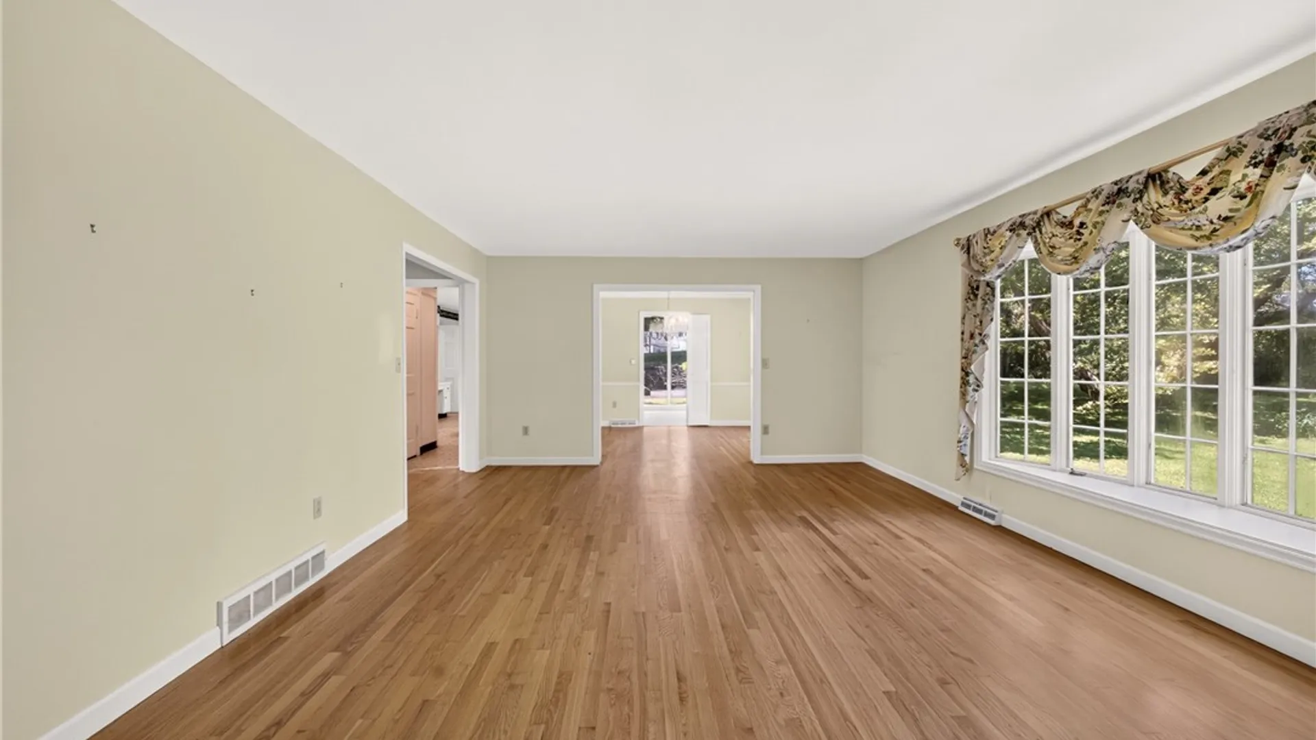 Property at 6981 Colonial Drive, DeWitt, NY 13066 14