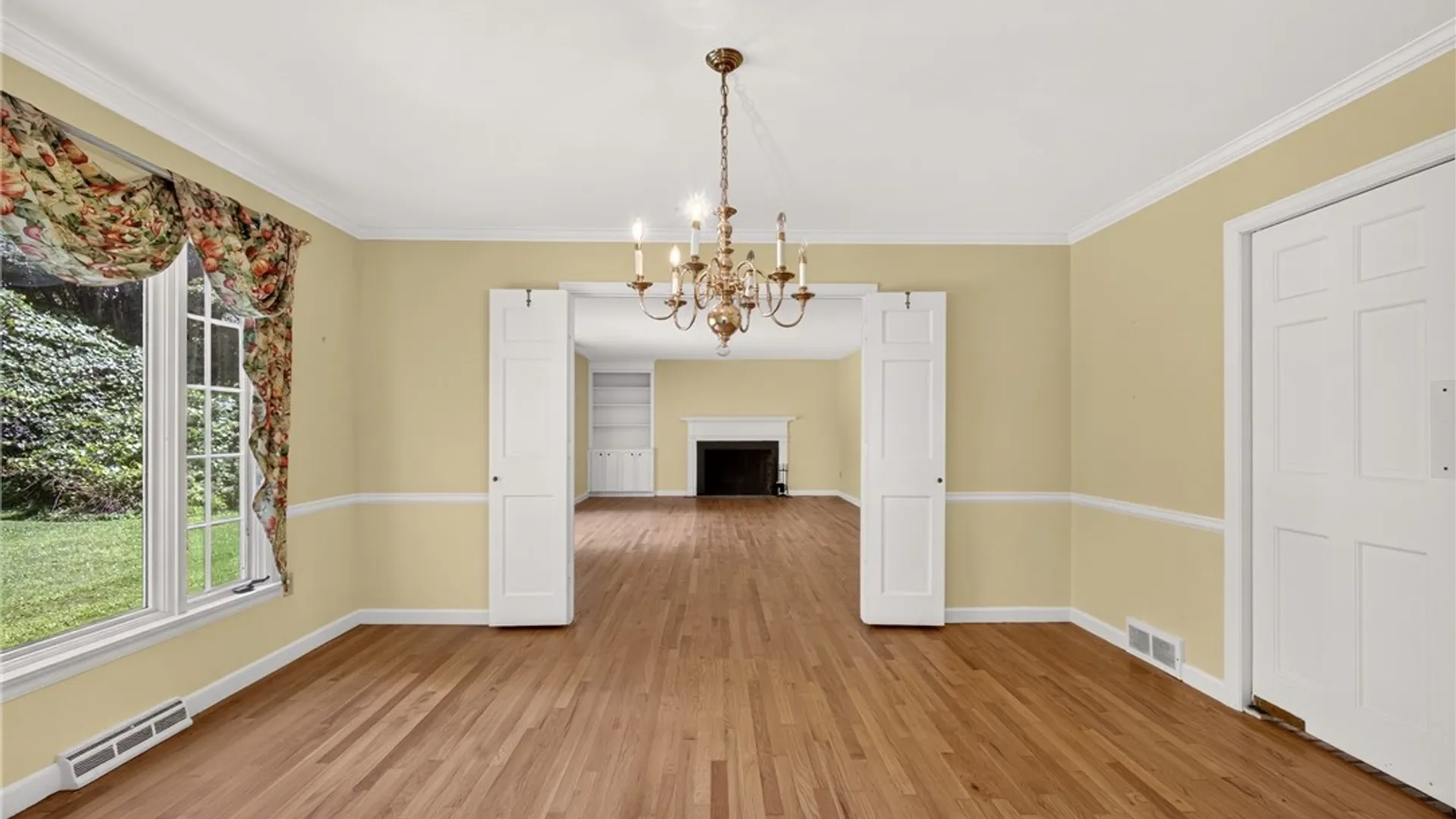 Property at 6981 Colonial Drive, DeWitt, NY 13066 7