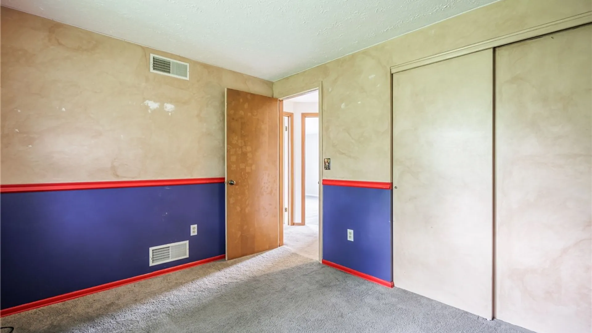 Property at 1010 Maiden Lane, Greece, NY 14615 19