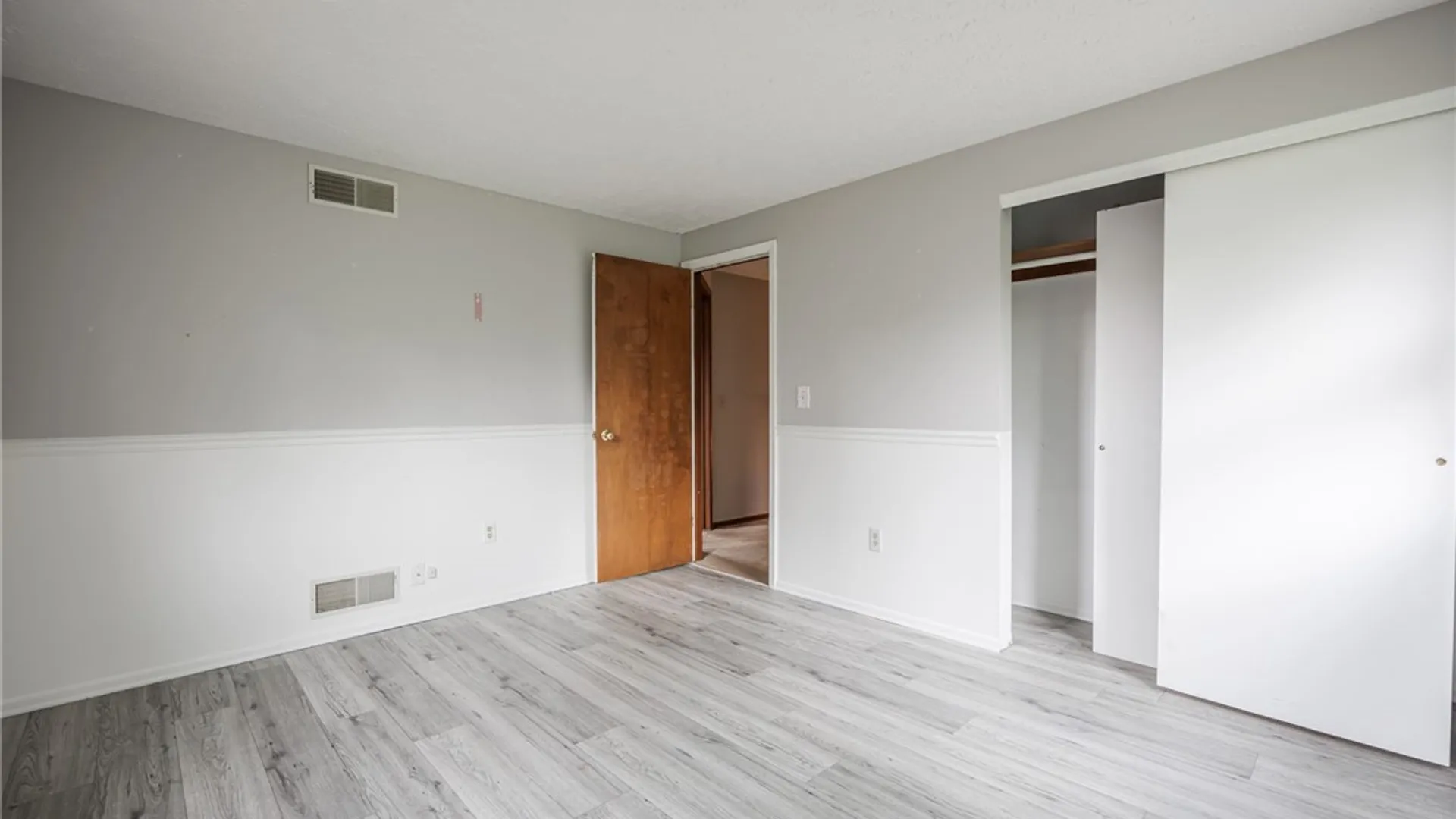 Property at 1010 Maiden Lane, Greece, NY 14615 23