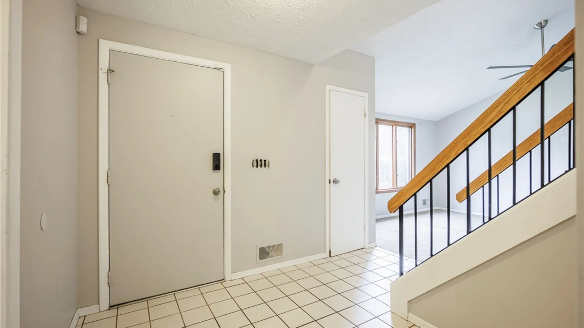 Property at 1010 Maiden Lane, Greece, NY 14615 4