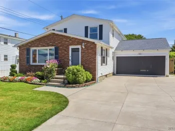 Property at 7 Jeffrey Drive, Cheektowaga, NY 14043