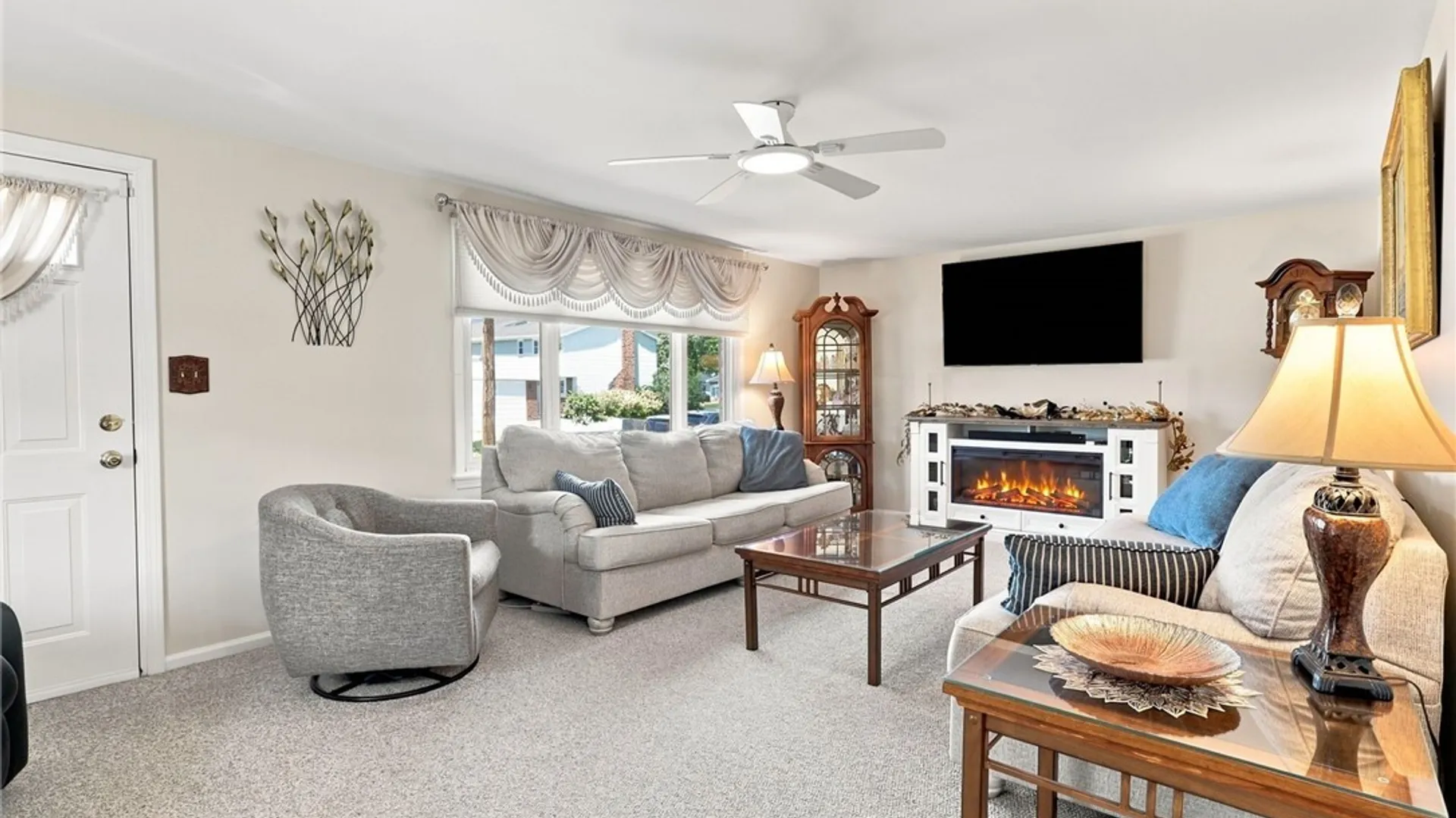 Property at 7 Jeffrey Drive, Cheektowaga, NY 14043 13