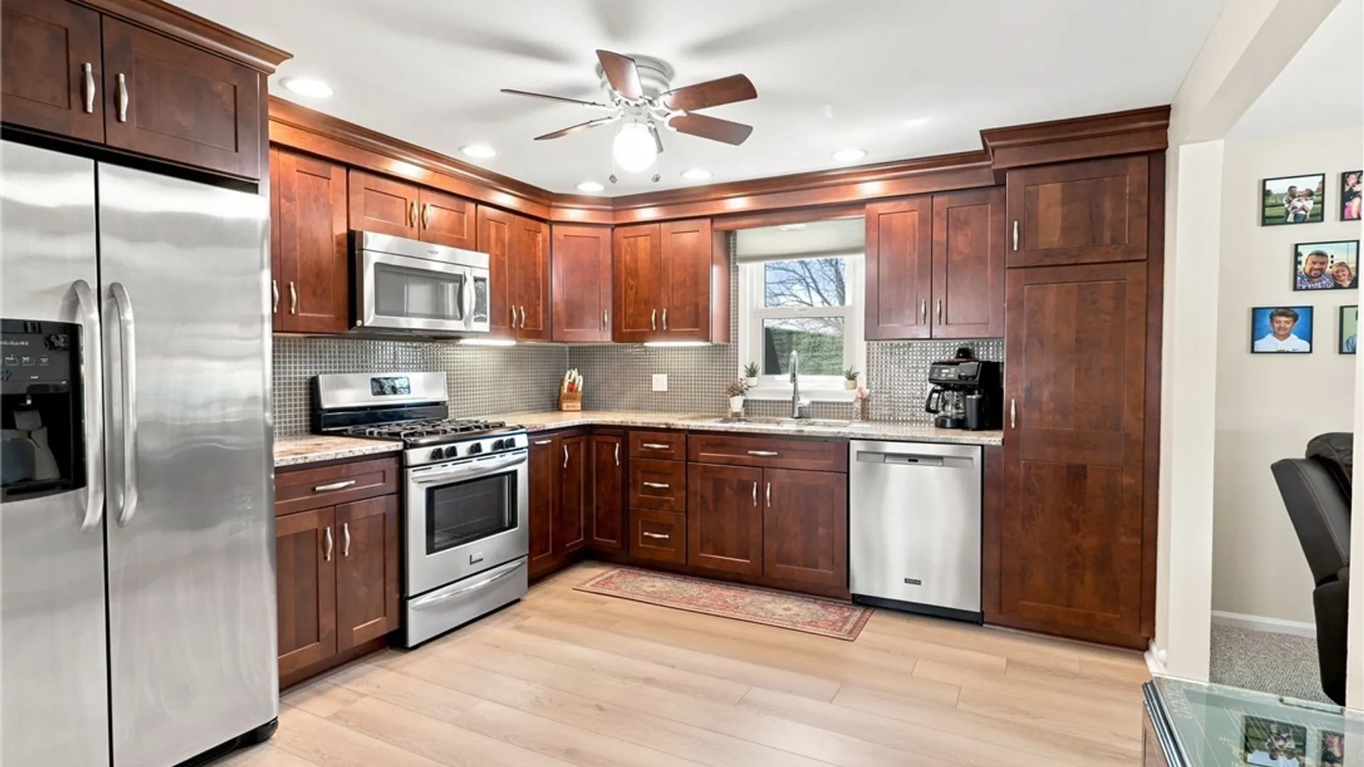 Property at 7 Jeffrey Drive, Cheektowaga, NY 14043 18