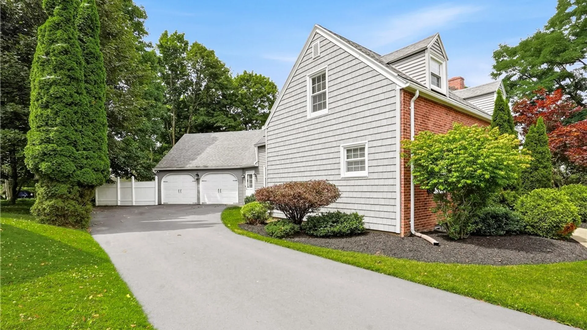 Property at 2 Allen Road, New Hartford, NY 13501 3