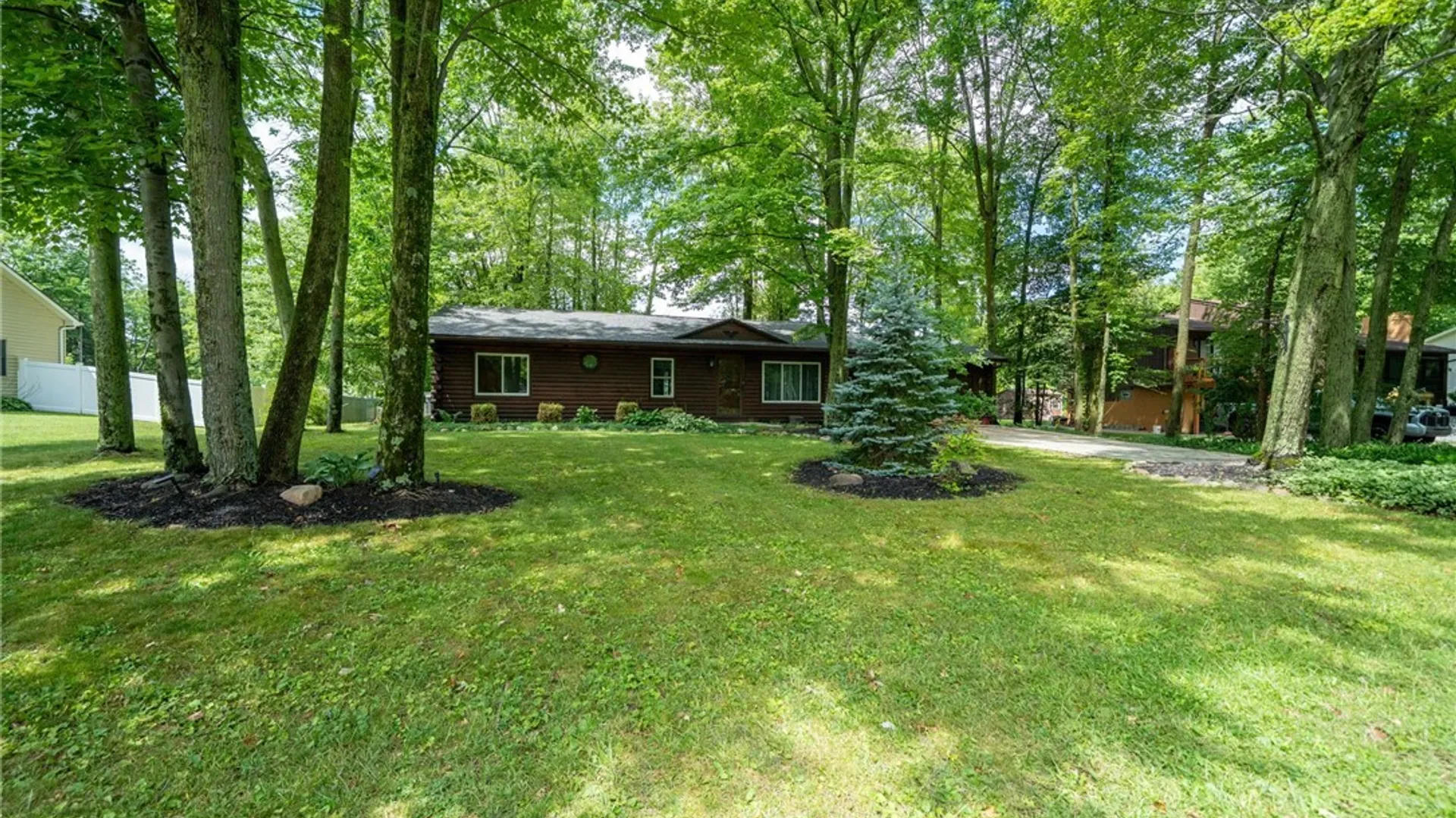 Property at 8376 Cobblestone Court, Eden, NY 14057 3