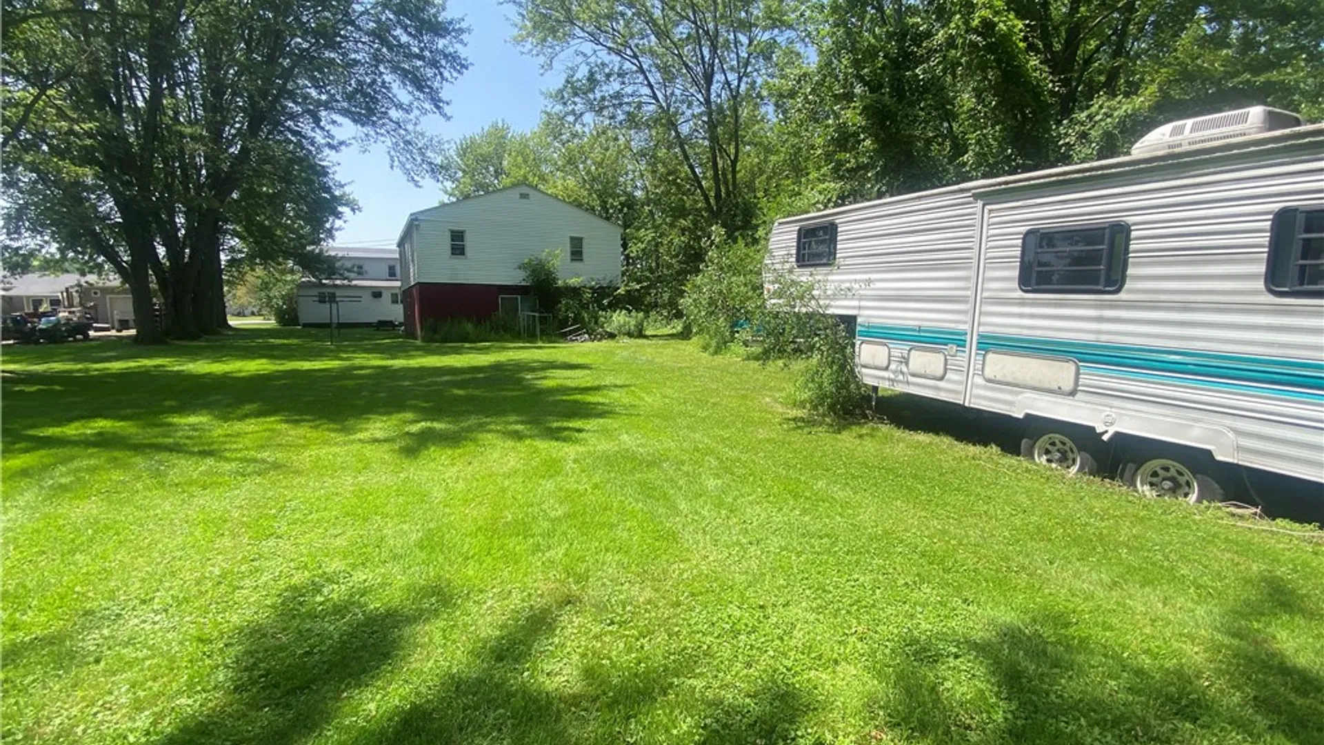 Property at 6875 Nash Road, Wheatfield, NY 14120 4