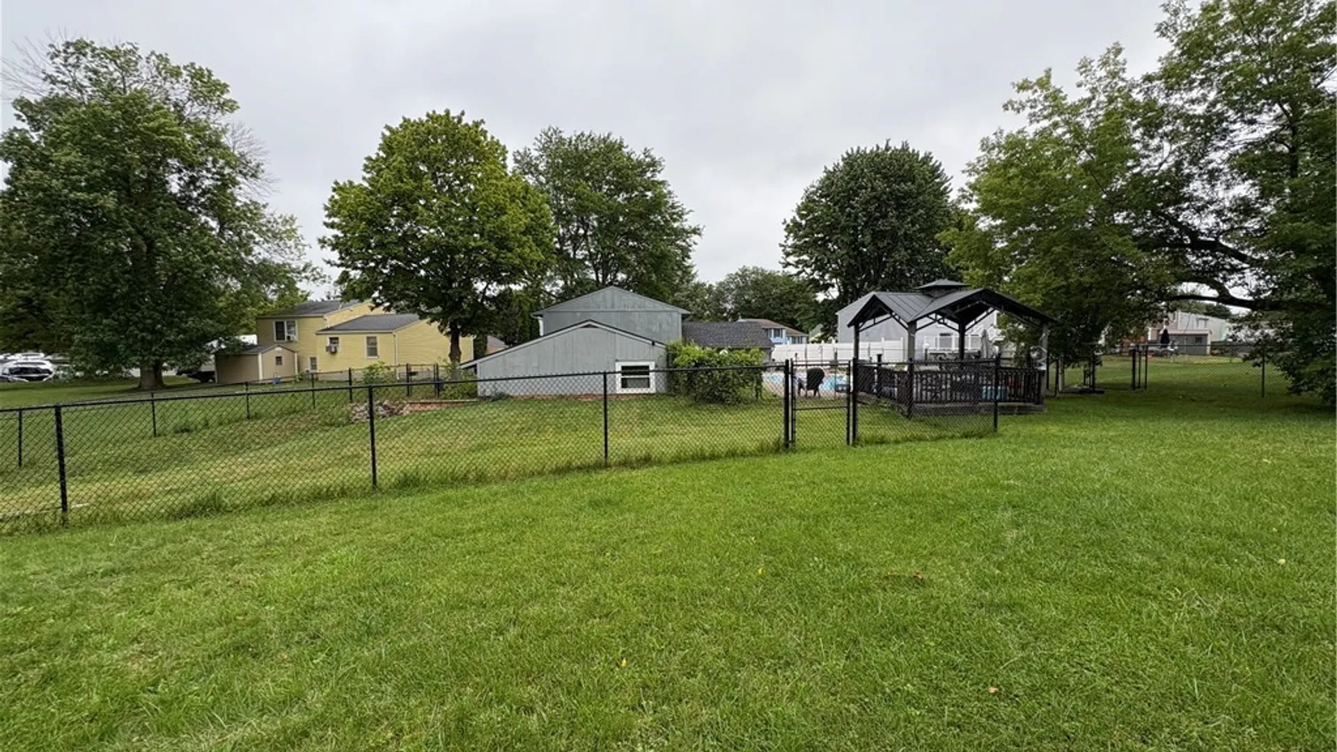 Property at 4040 Winterpark Drive, Clay, NY 13090 18