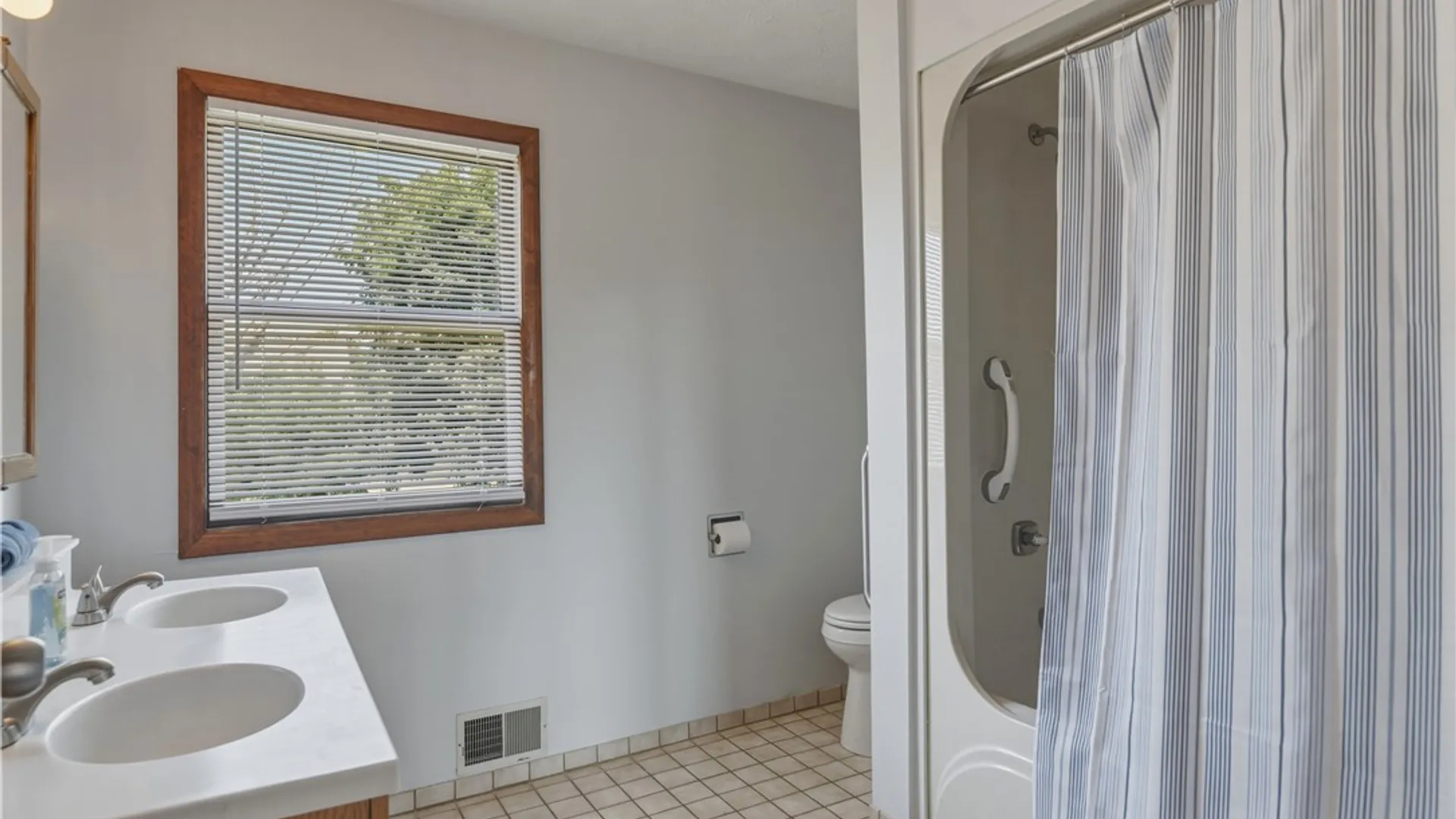 Property at 1071 Magee Street, Elmira City, NY 14901 24