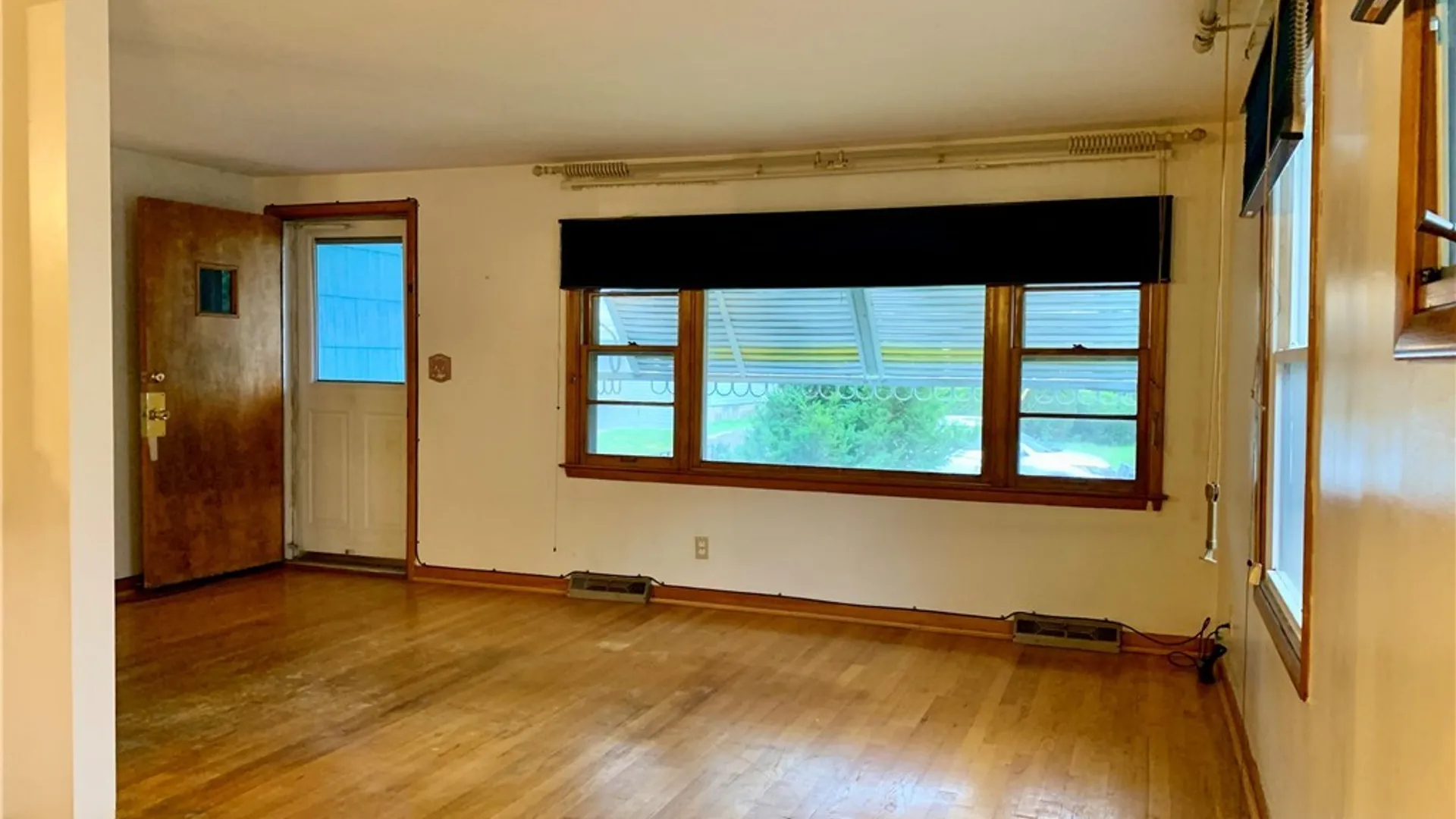 Property at 265 Girard Ave, Syracuse, NY 13207 3