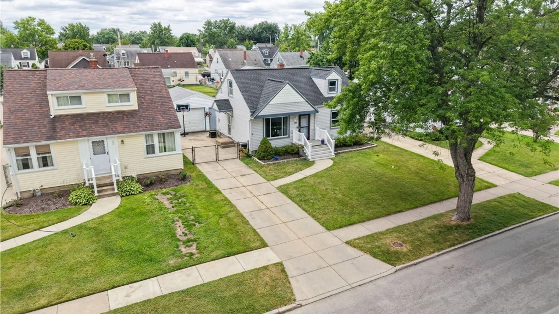 Property at 130 Calvin Court, Tonawanda, NY 14150 3