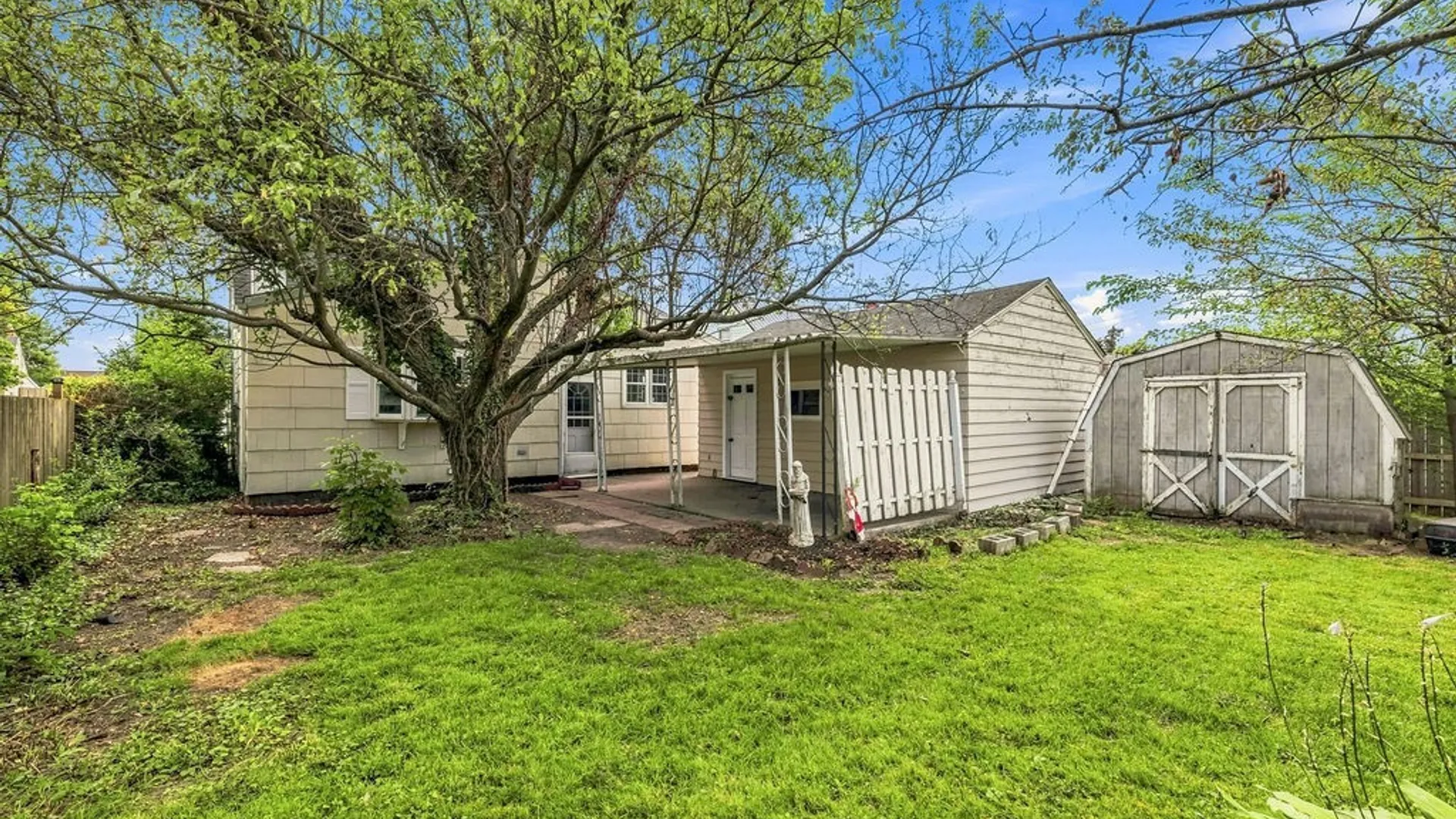 Property at 67 Elaine Court, Cheektowaga, NY 14225 8