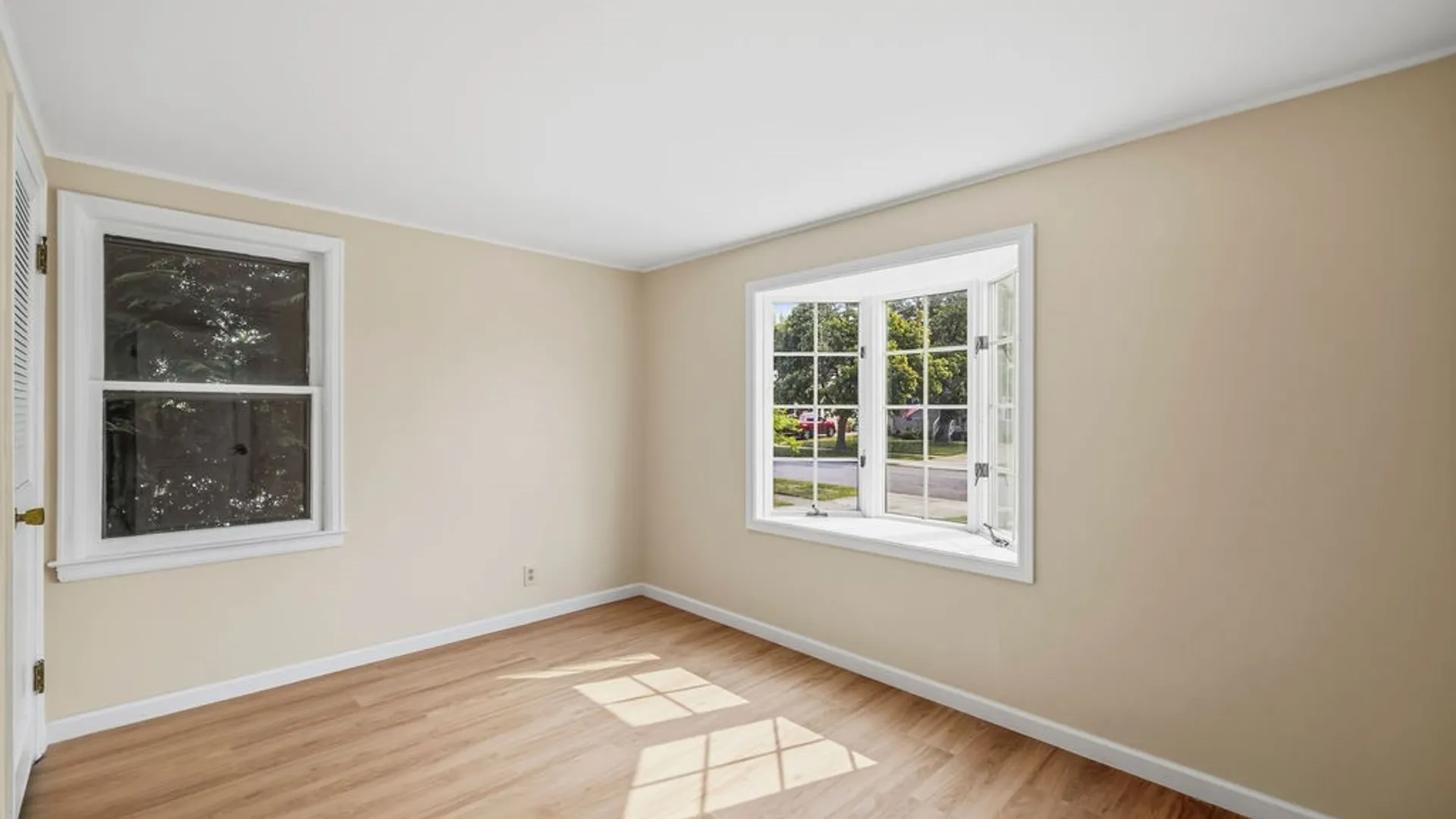 Property at 67 Elaine Court, Cheektowaga, NY 14225 20