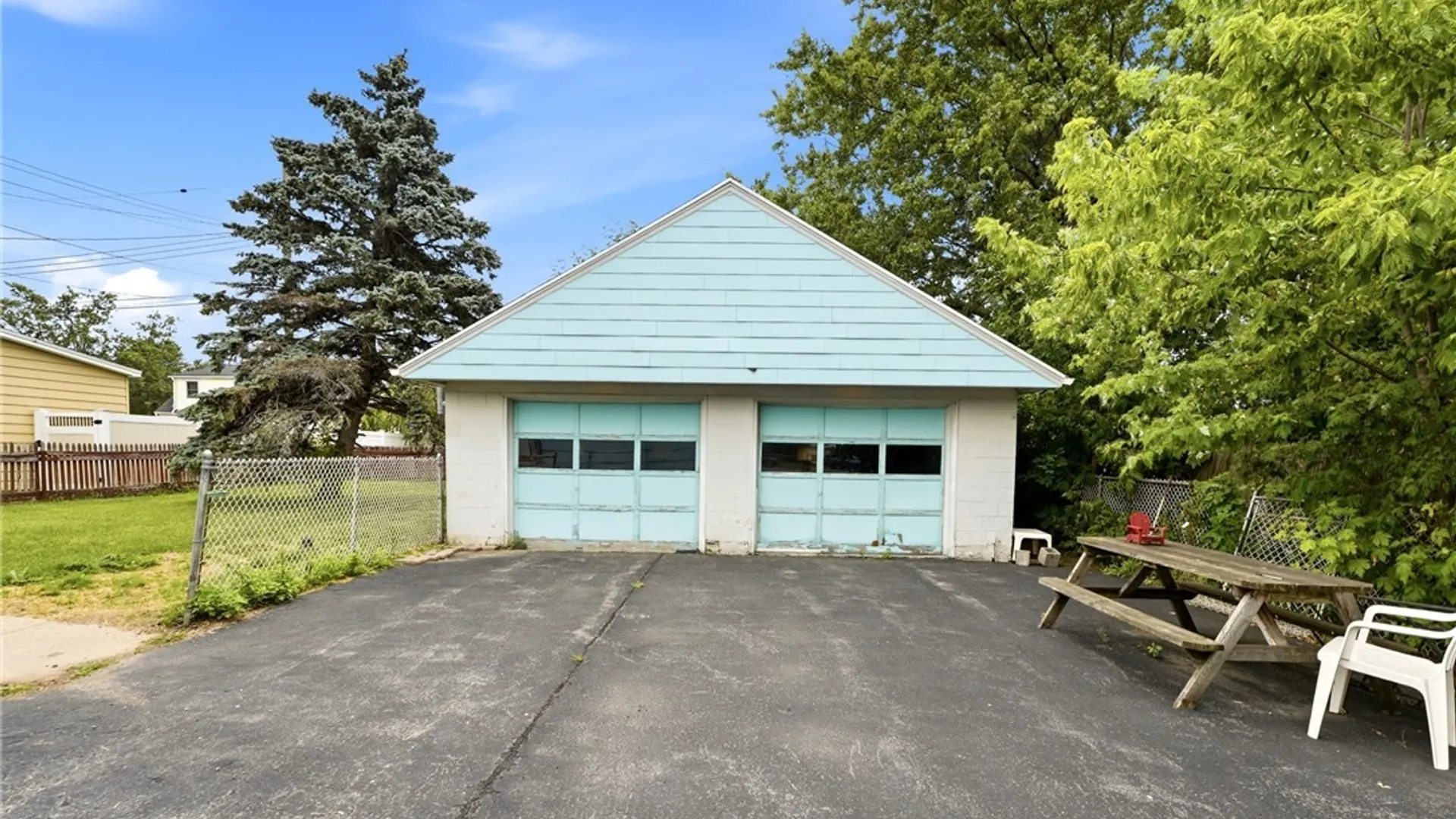 Property at 203 Bissell Avenue, Cheektowaga, NY 14043 43