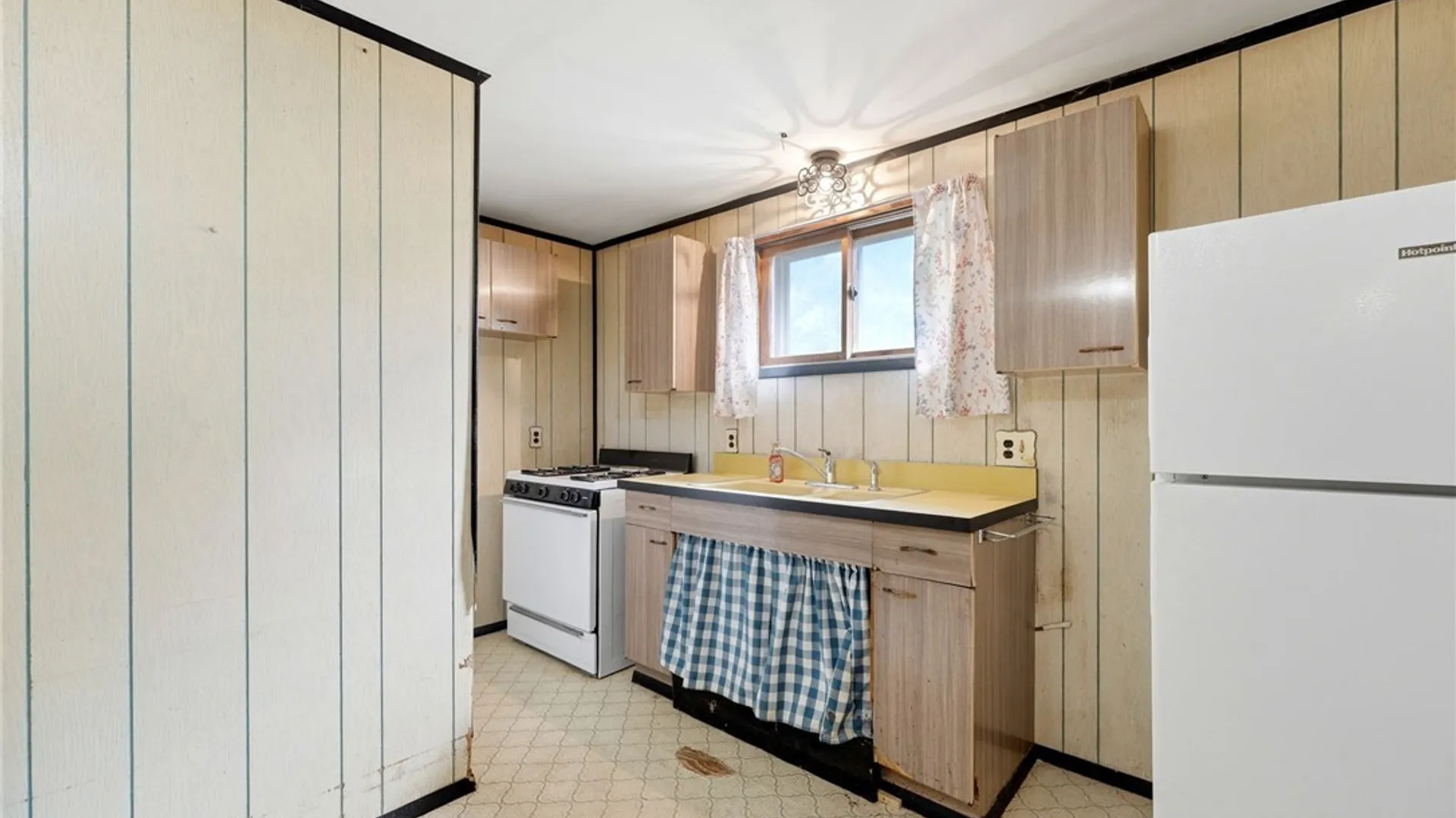 Property at 203 Bissell Avenue, Cheektowaga, NY 14043 10