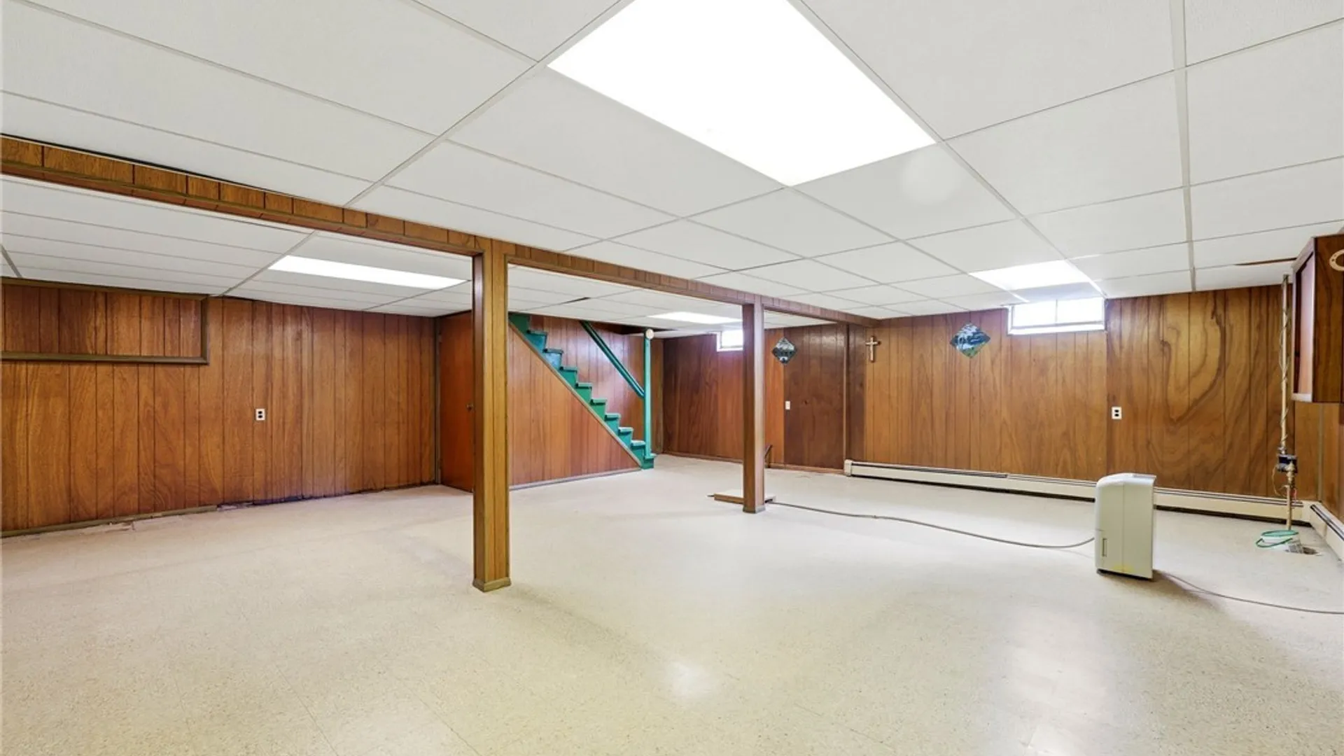 Property at 203 Bissell Avenue, Cheektowaga, NY 14043 35