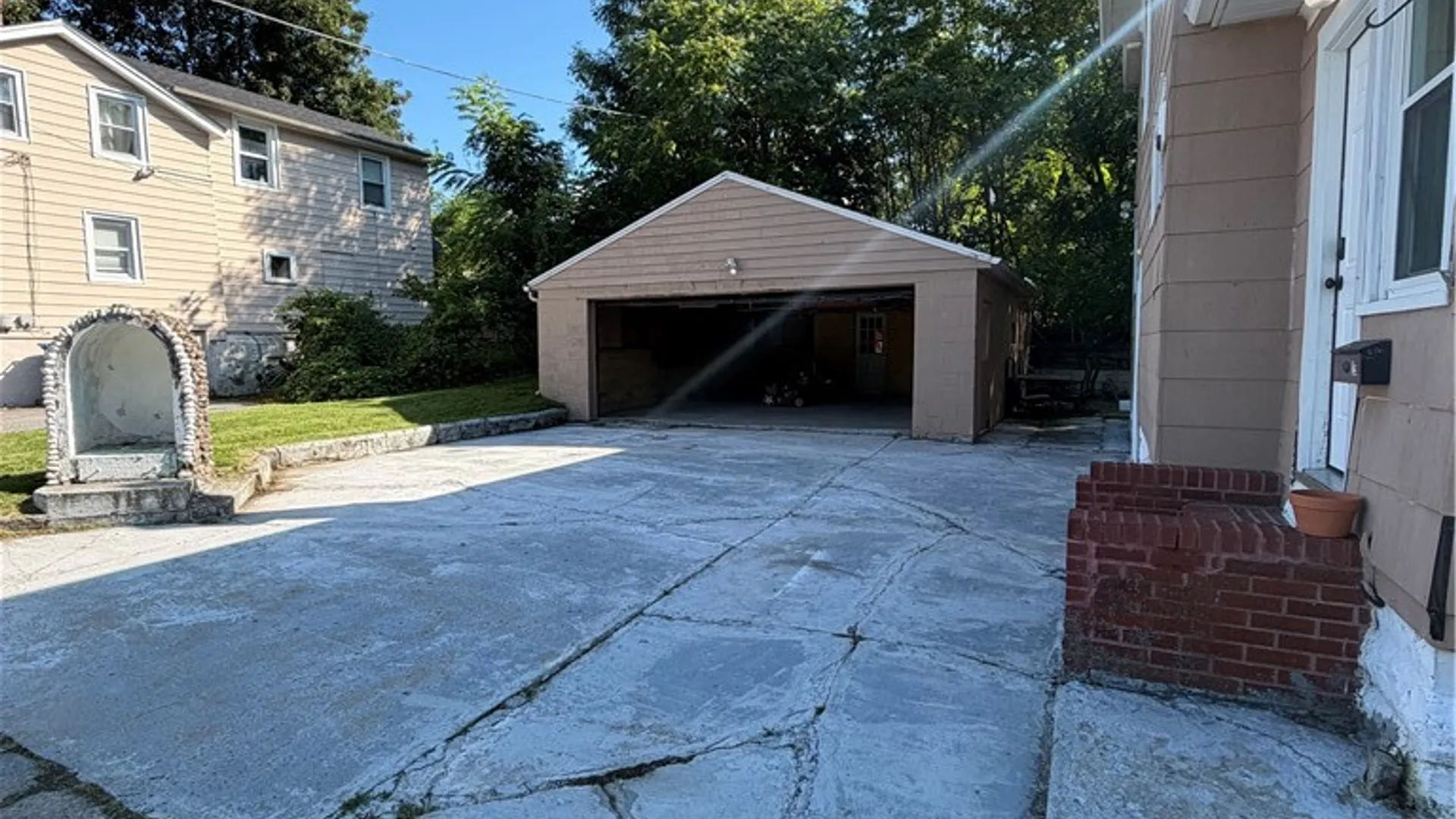 Property at 25 Lakeland Avenue, Rochester, NY 14612 3