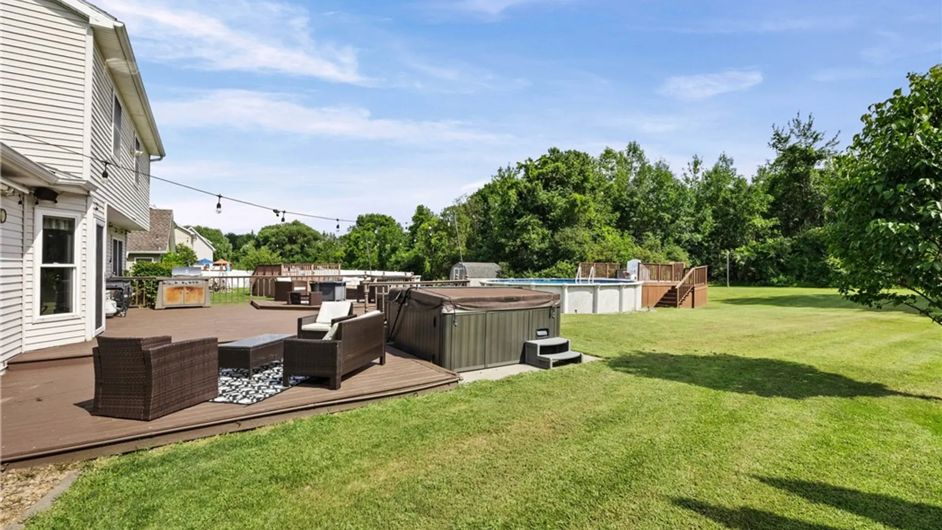 Property at 268 Jonquil Lane, Greece, NY 14612 38