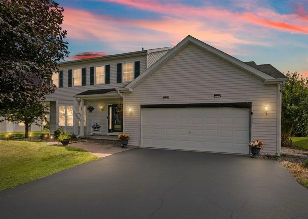 Property at 268 Jonquil Lane, Greece, NY 14612