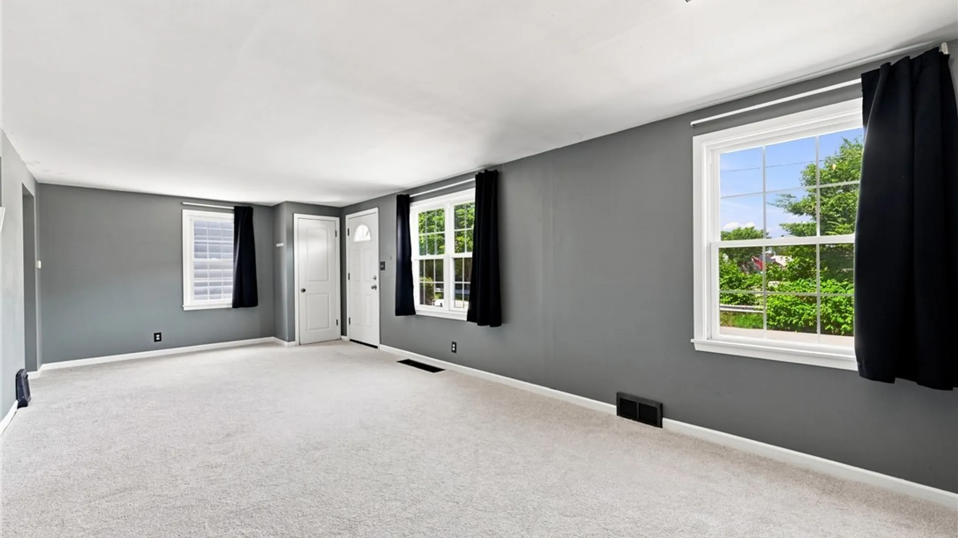 Property at 209 S Legion Drive, Buffalo, NY 14220 8