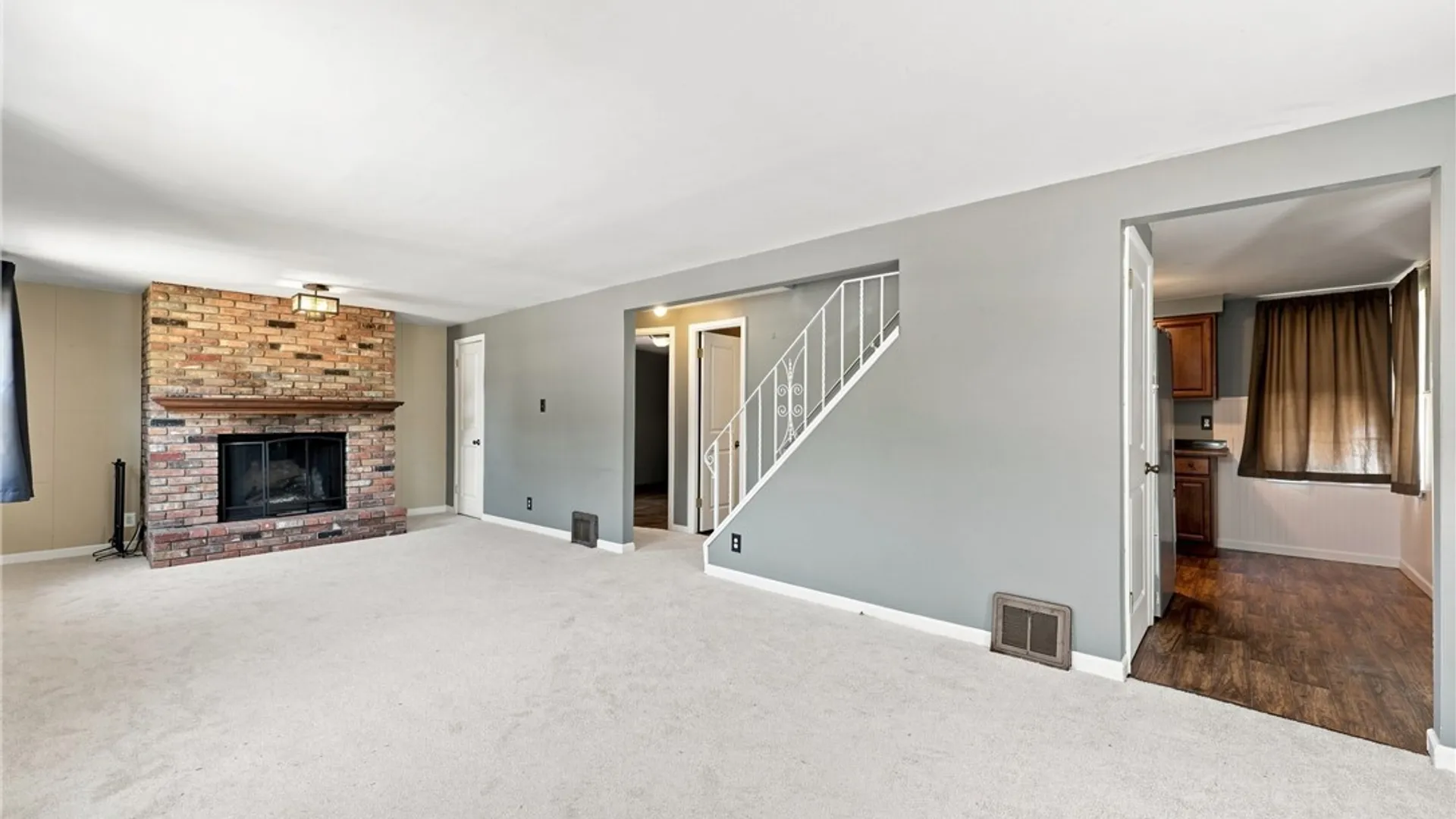 Property at 209 S Legion Drive, Buffalo, NY 14220 7