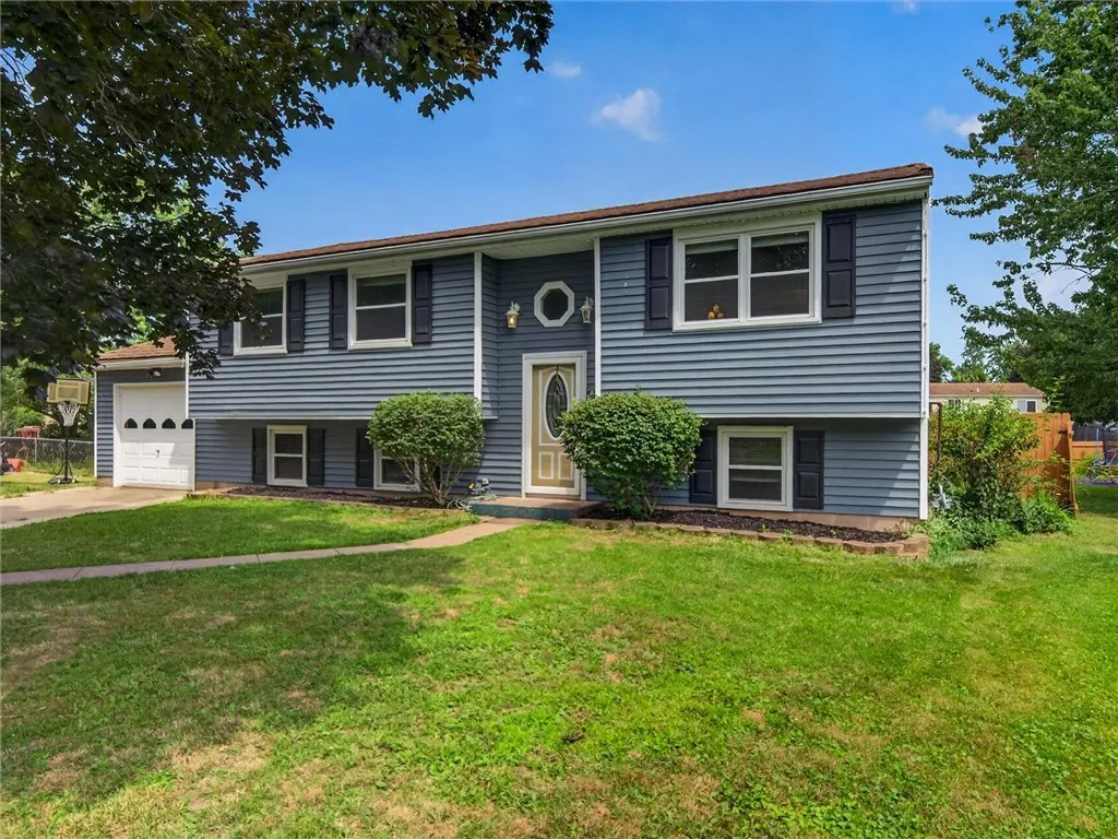 Property at 28 Downs Meadow Court, Hamlin, NY 14464