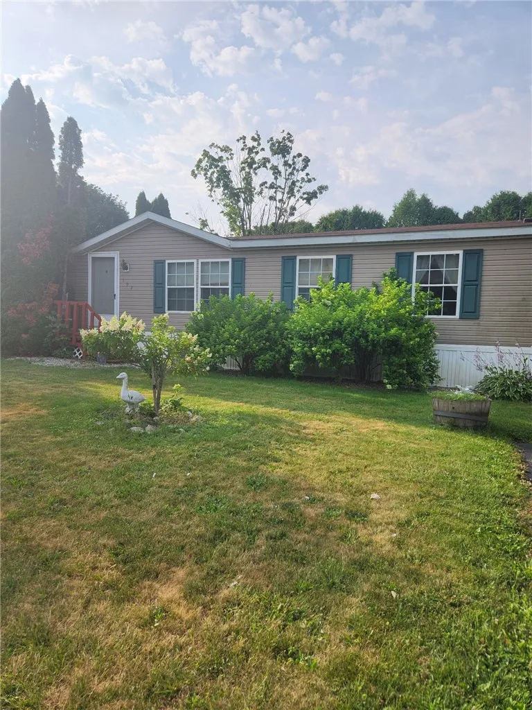 Property at 192 Spring Run, Manchester, NY 14432