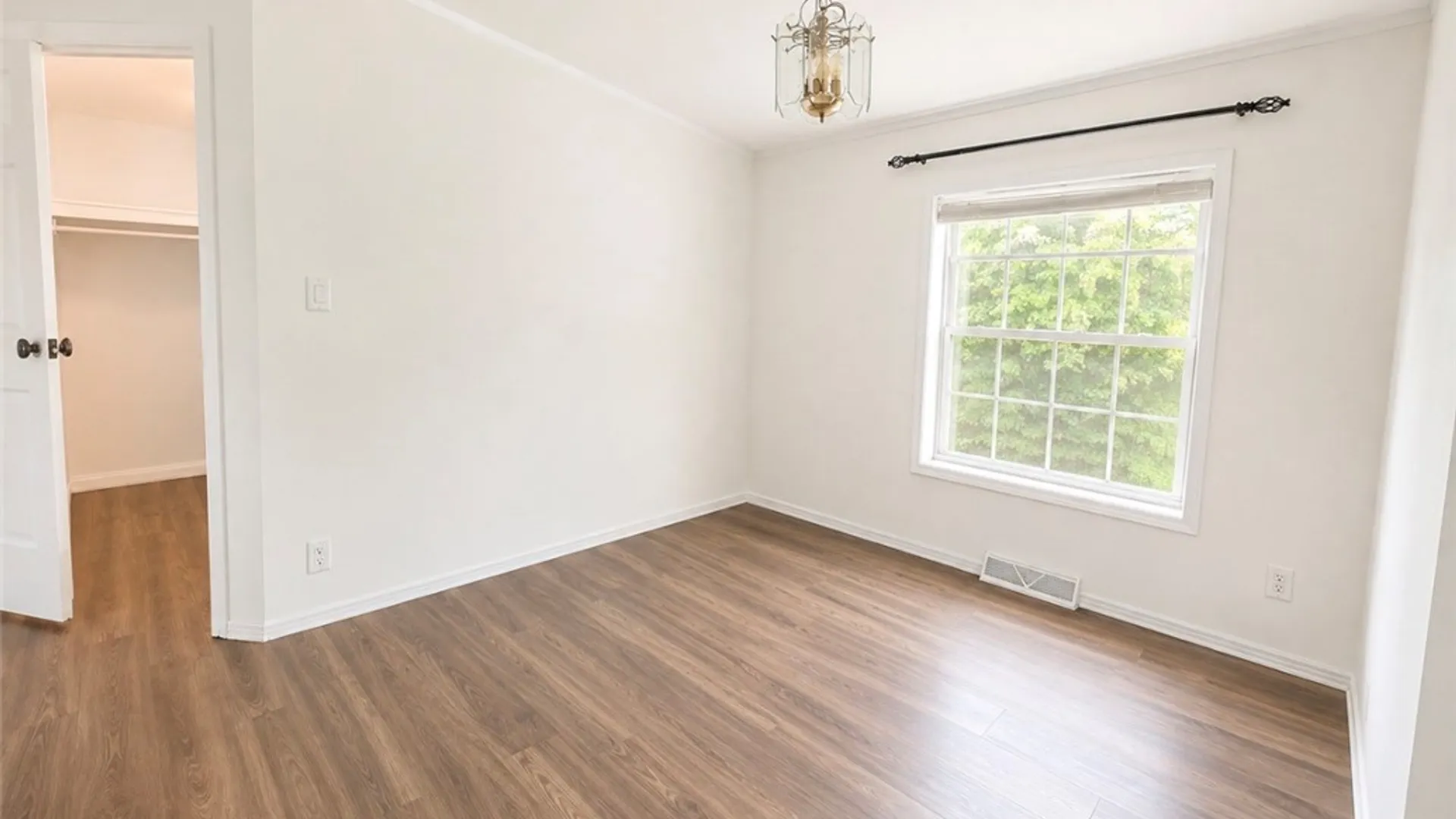 Property at 192 Spring Run, Manchester, NY 14432 6