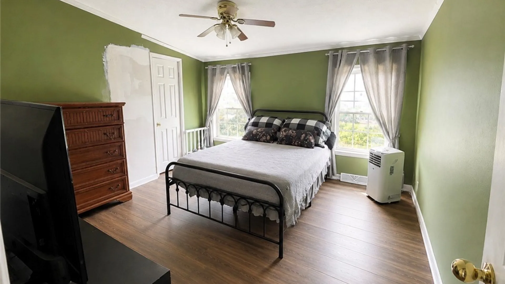 Property at 192 Spring Run, Manchester, NY 14432 11