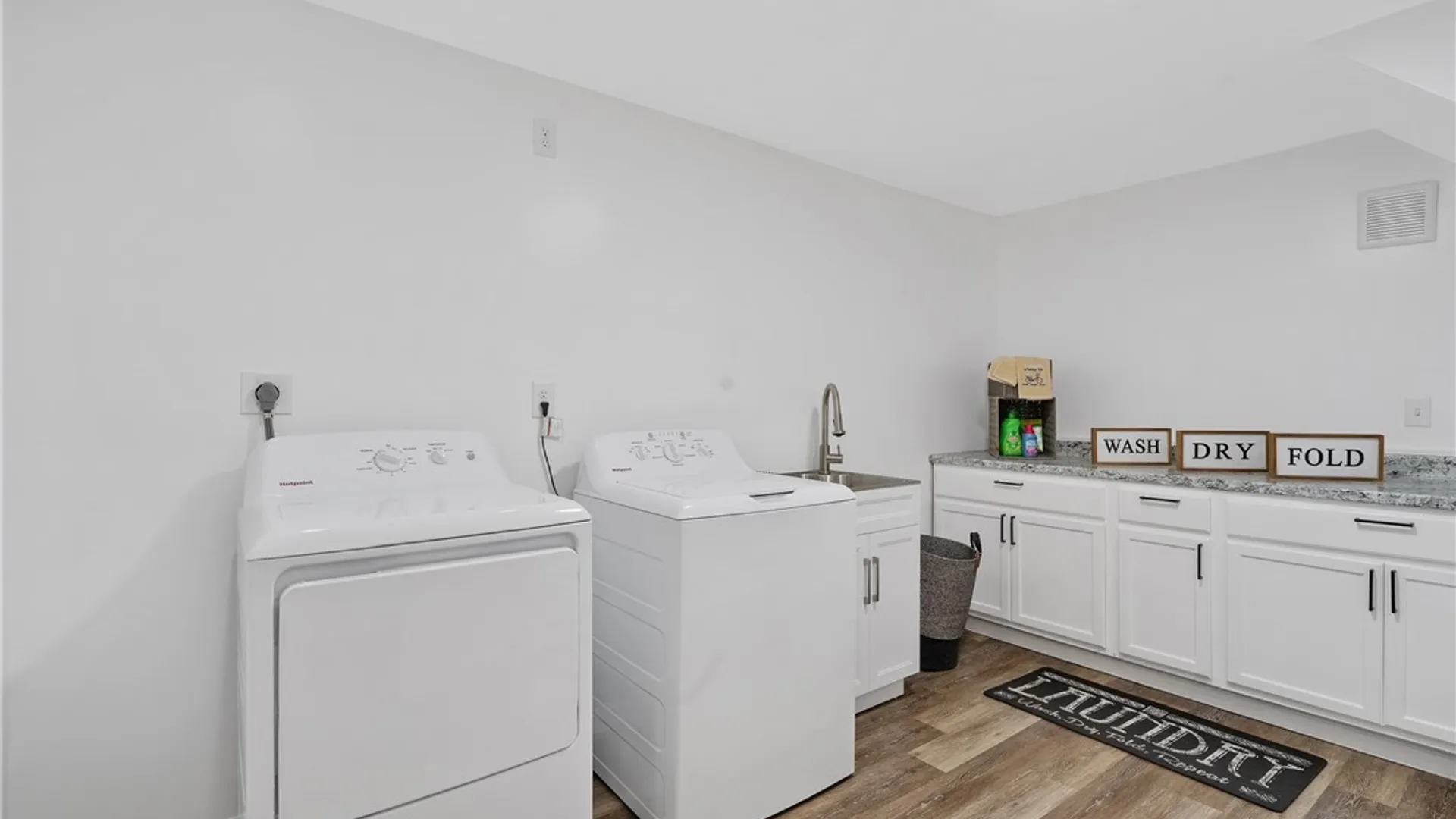 Property at 406 Darrow Avenue, Geddes, NY 13209 32