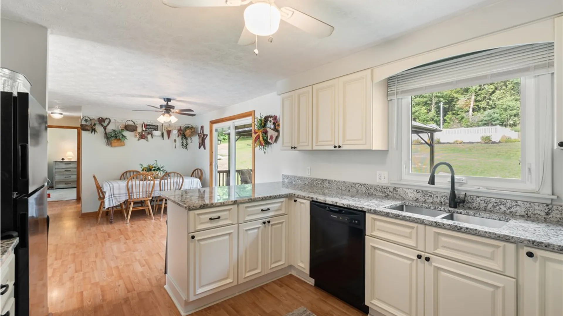 Property at 417 East Road, Middlebury, NY 14591 15