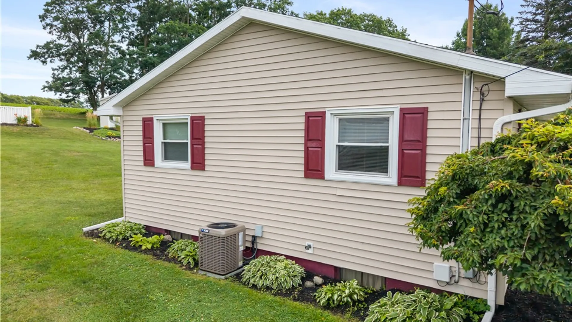 Property at 417 East Road, Middlebury, NY 14591 45