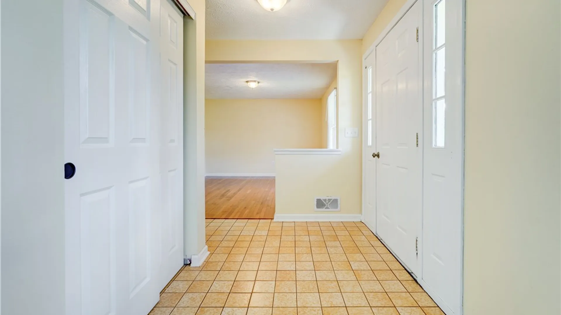 Property at 40 Red Rock Circle, Greece, NY 14626 5