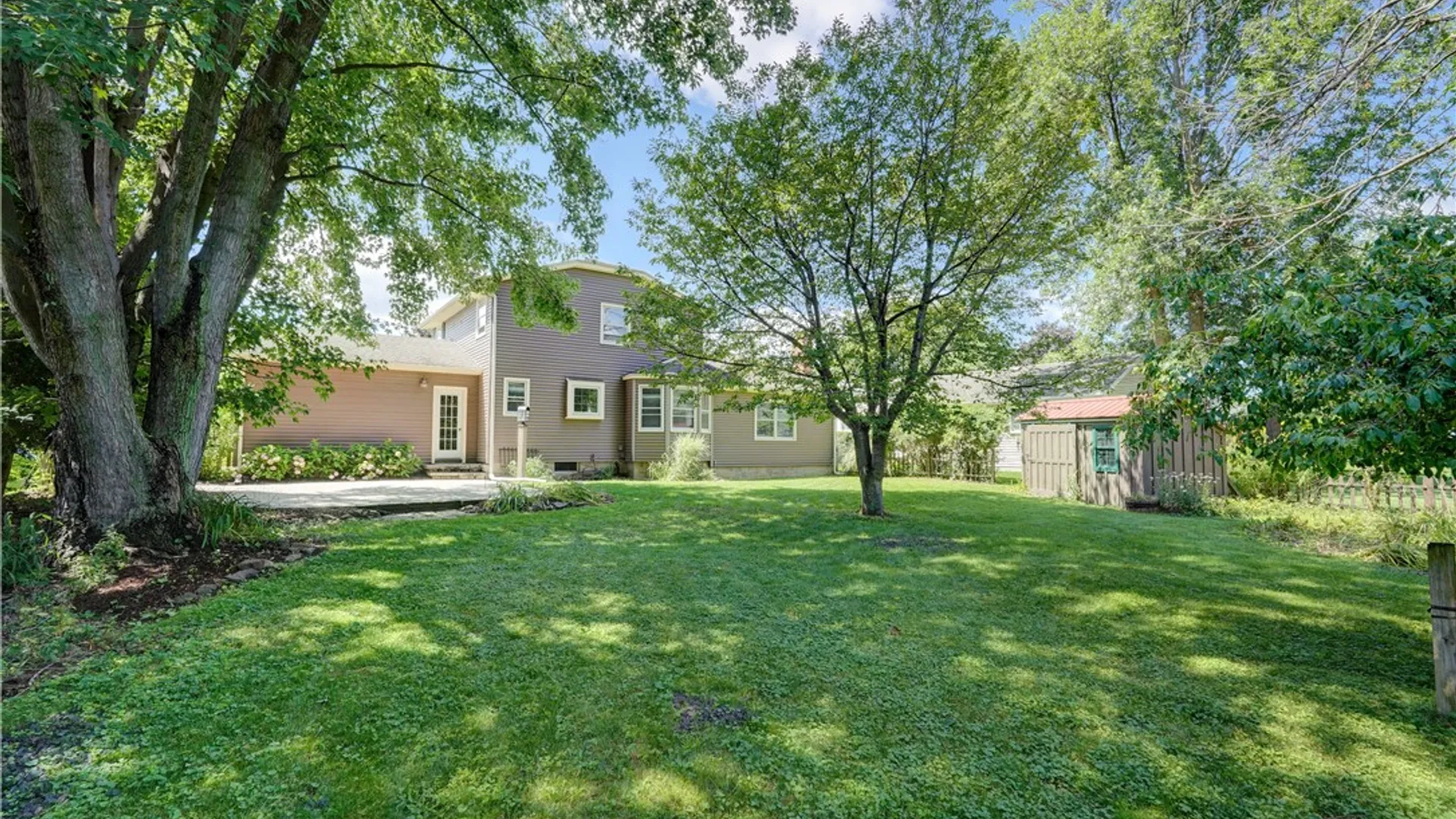 Property at 40 Red Rock Circle, Greece, NY 14626 40