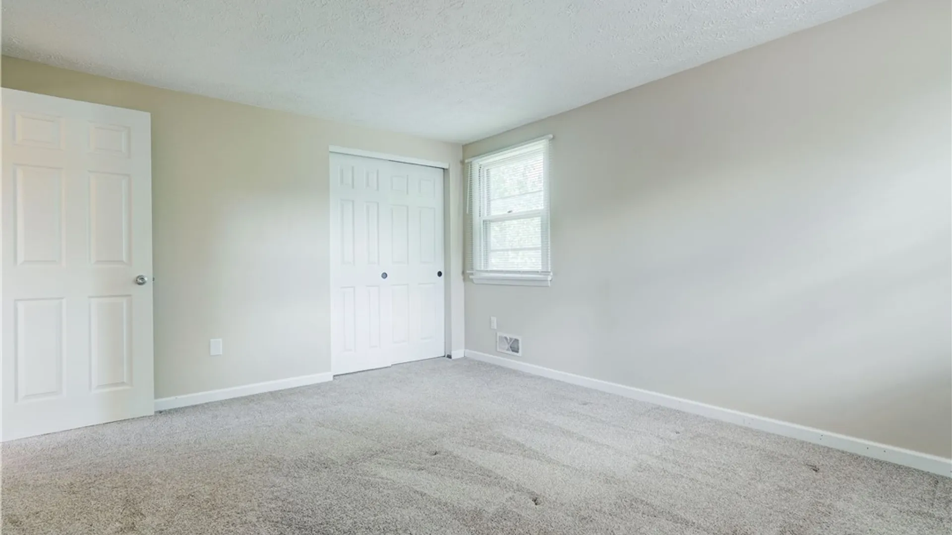 Property at 40 Red Rock Circle, Greece, NY 14626 28