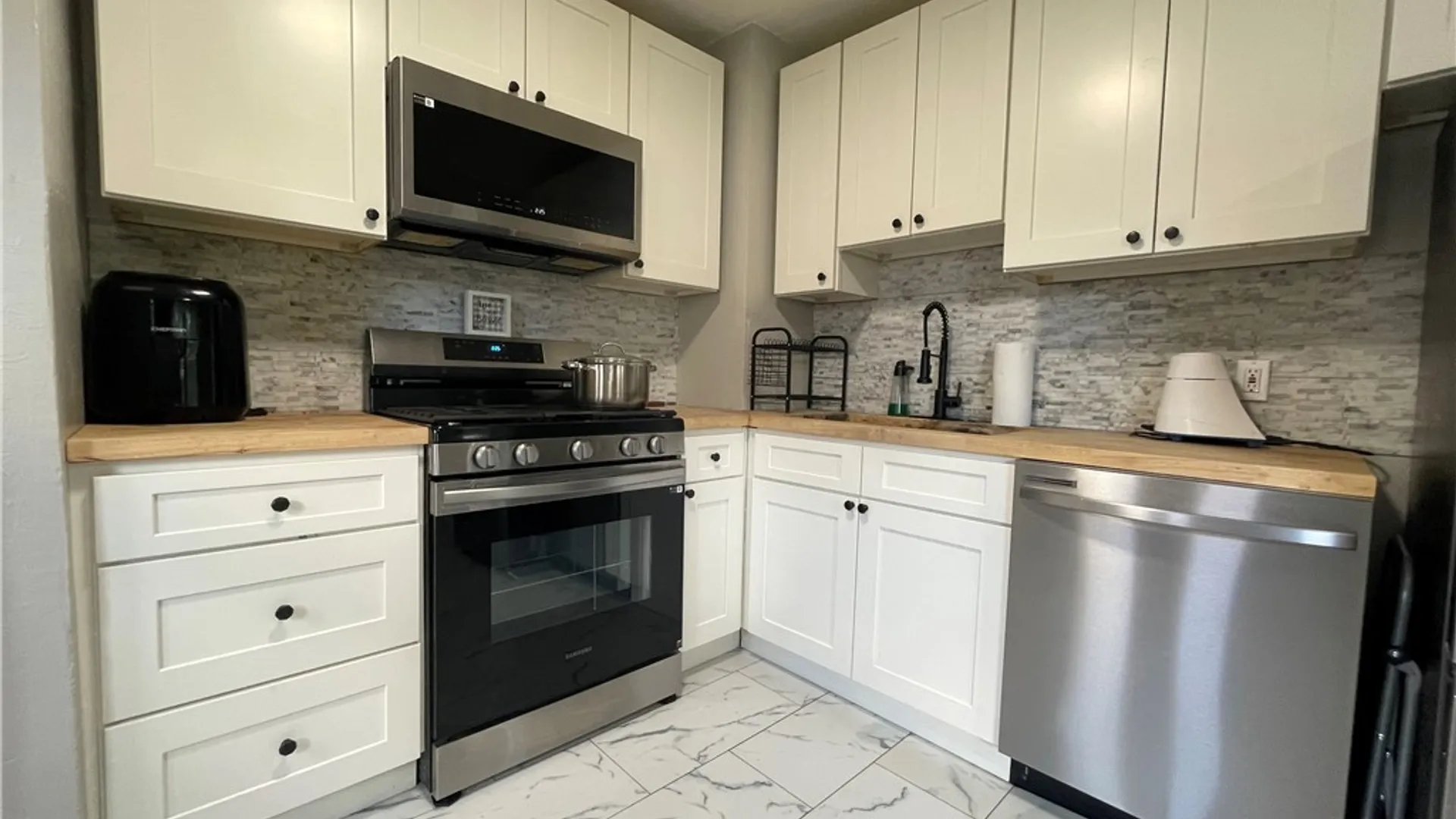 Property at 71 Wendhurst Drive, Greece, NY 14616 18