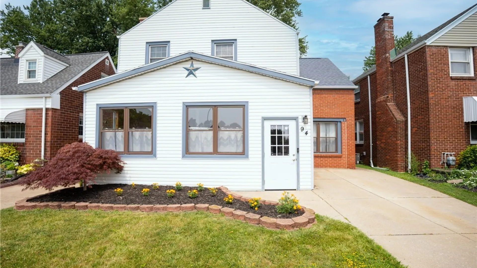 Property at 94 Ridgewood Road, Buffalo, NY 14220 4