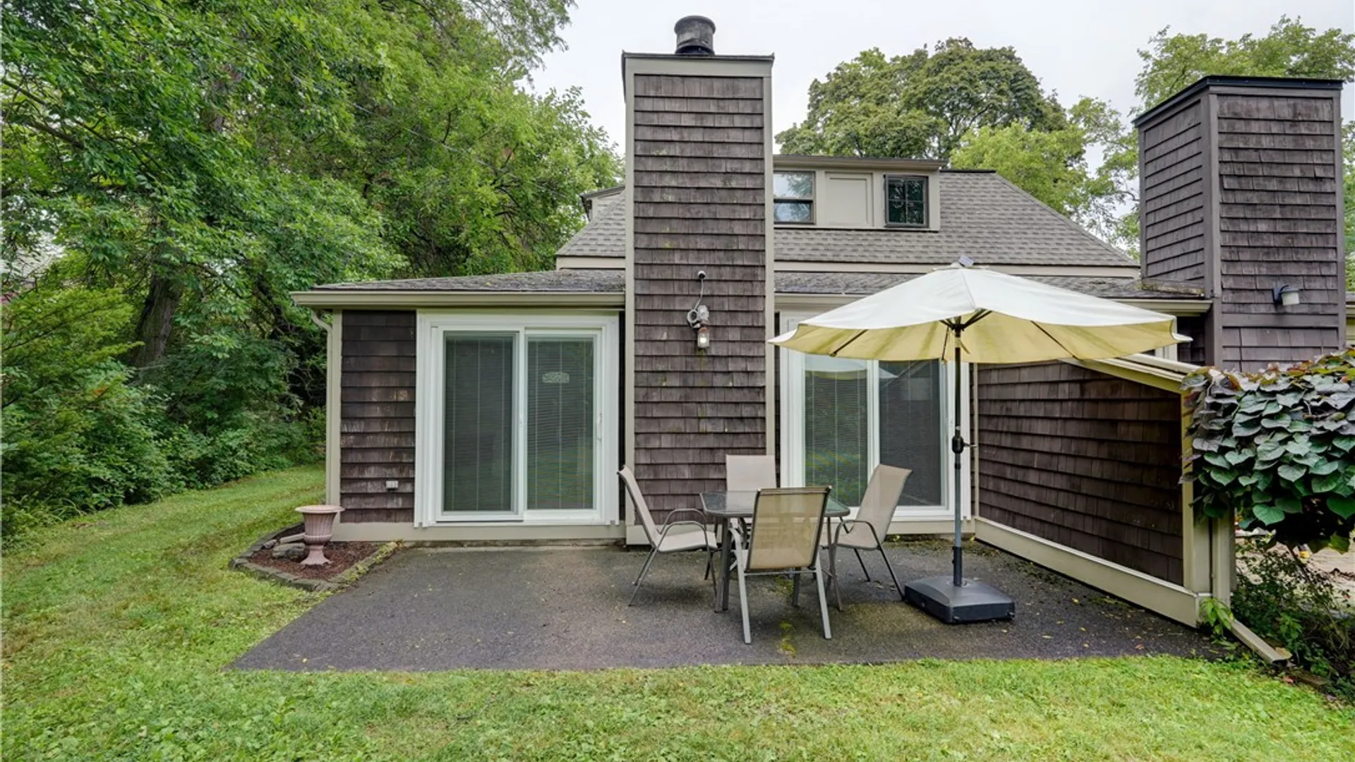 Property at 947 East Avenue, Rochester, NY 14607 28