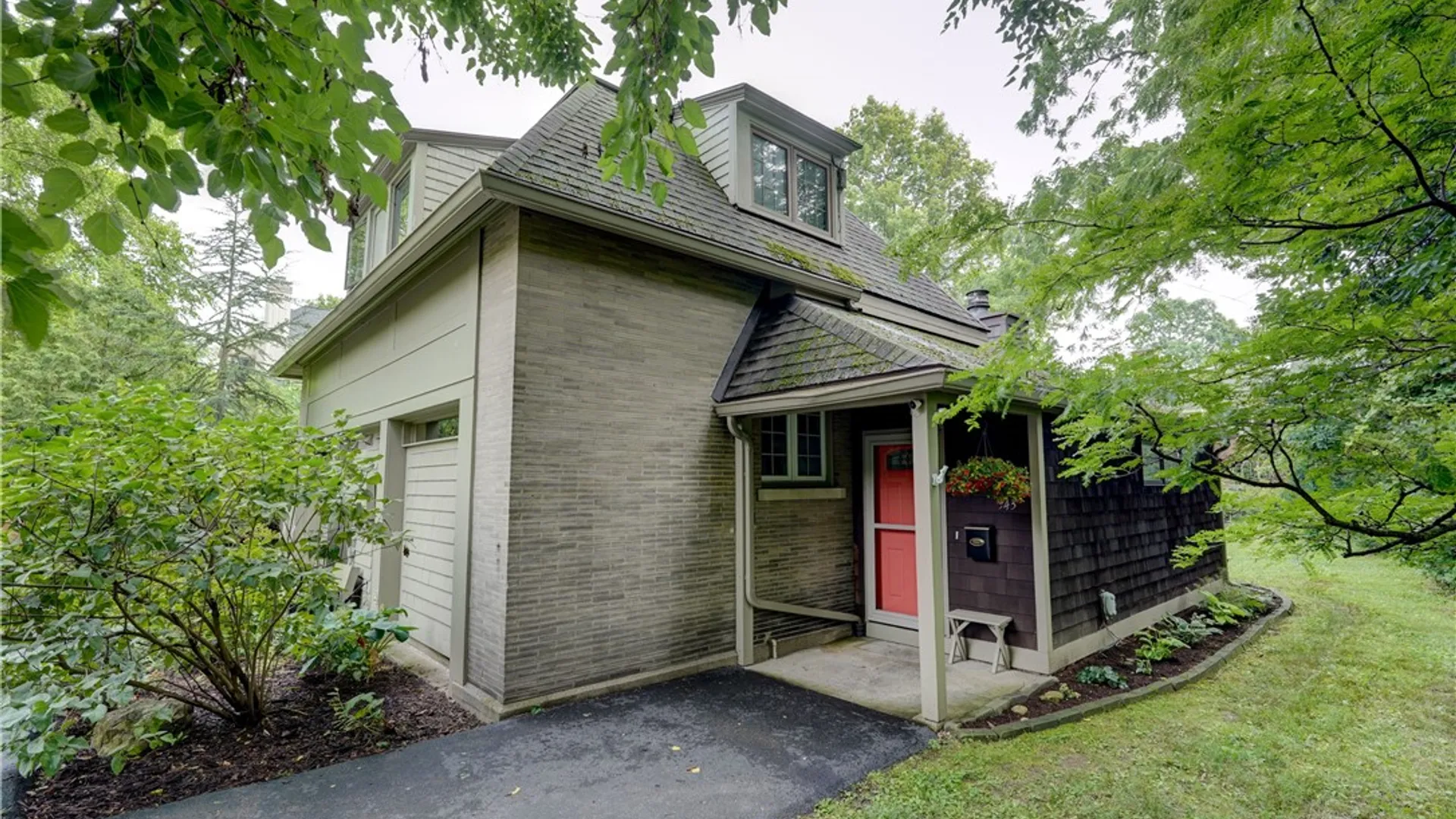Property at 947 East Avenue, Rochester, NY 14607 30