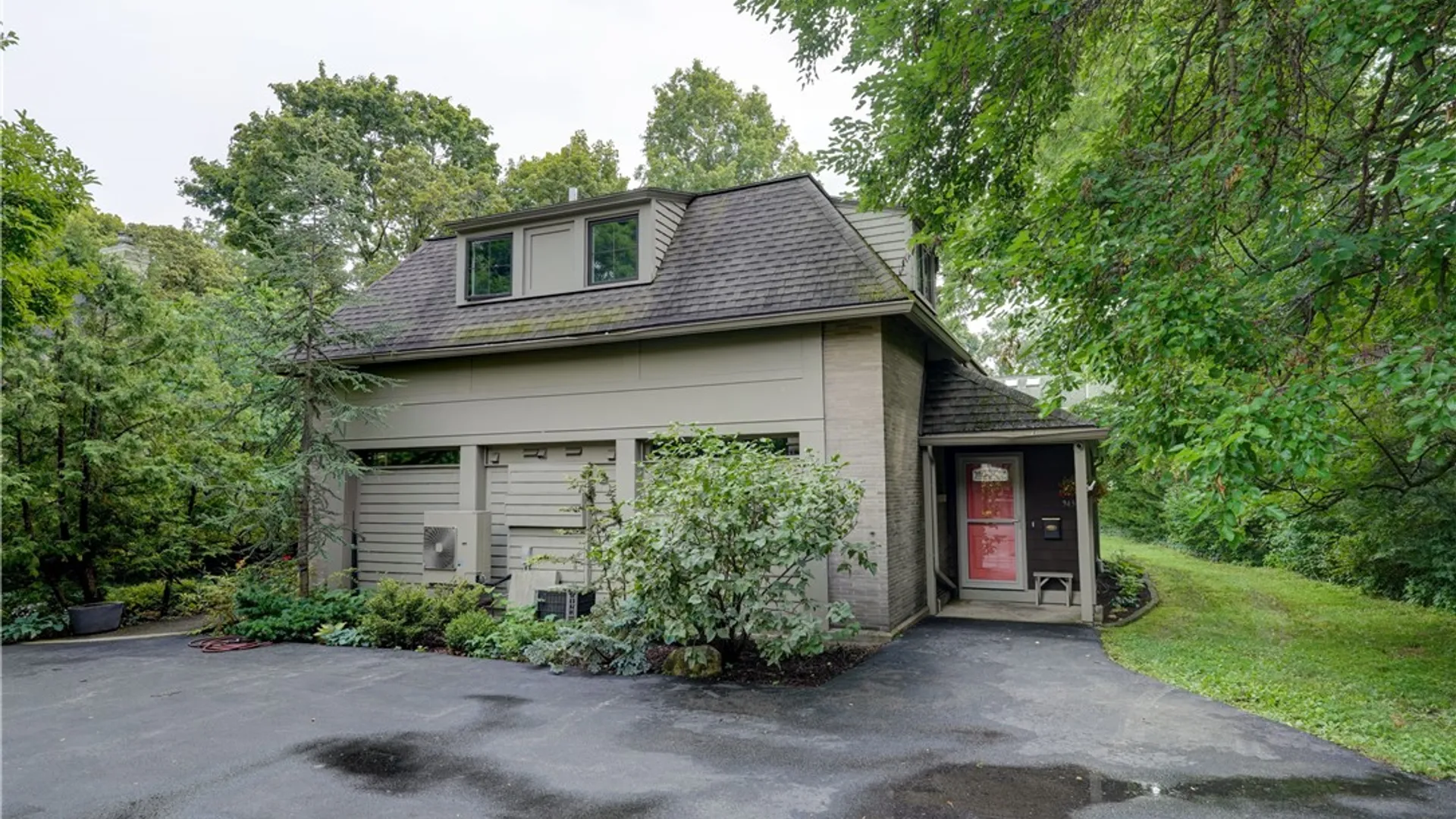 Property at 947 East Avenue, Rochester, NY 14607 31
