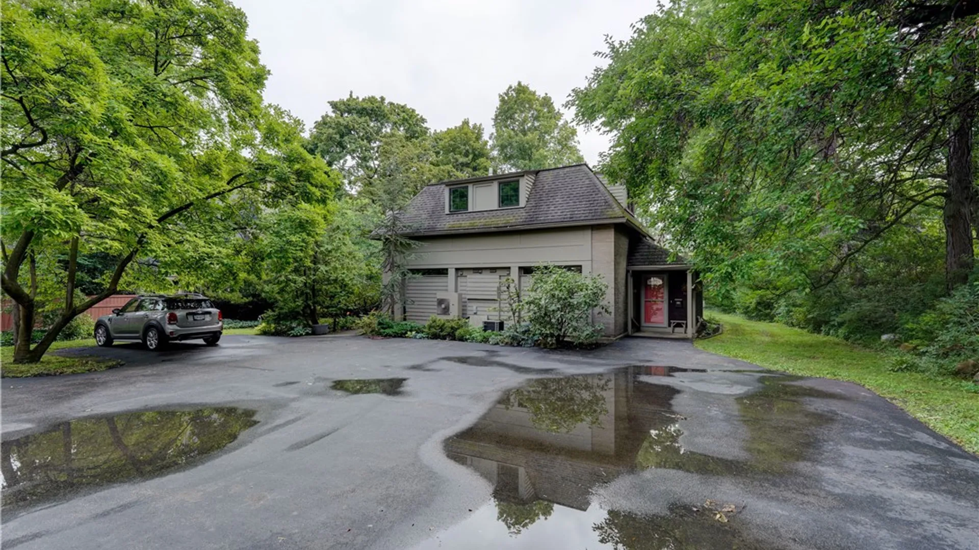 Property at 947 East Avenue, Rochester, NY 14607 32